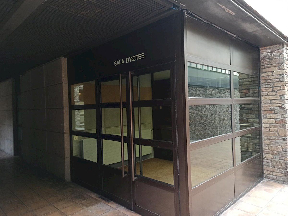 La vista s'ha celebrat a porta tancada a la sala d'actes de Prada Casadet. La vista s'ha celebrat a porta tancada a la sala d'actes de Prada Casadet.