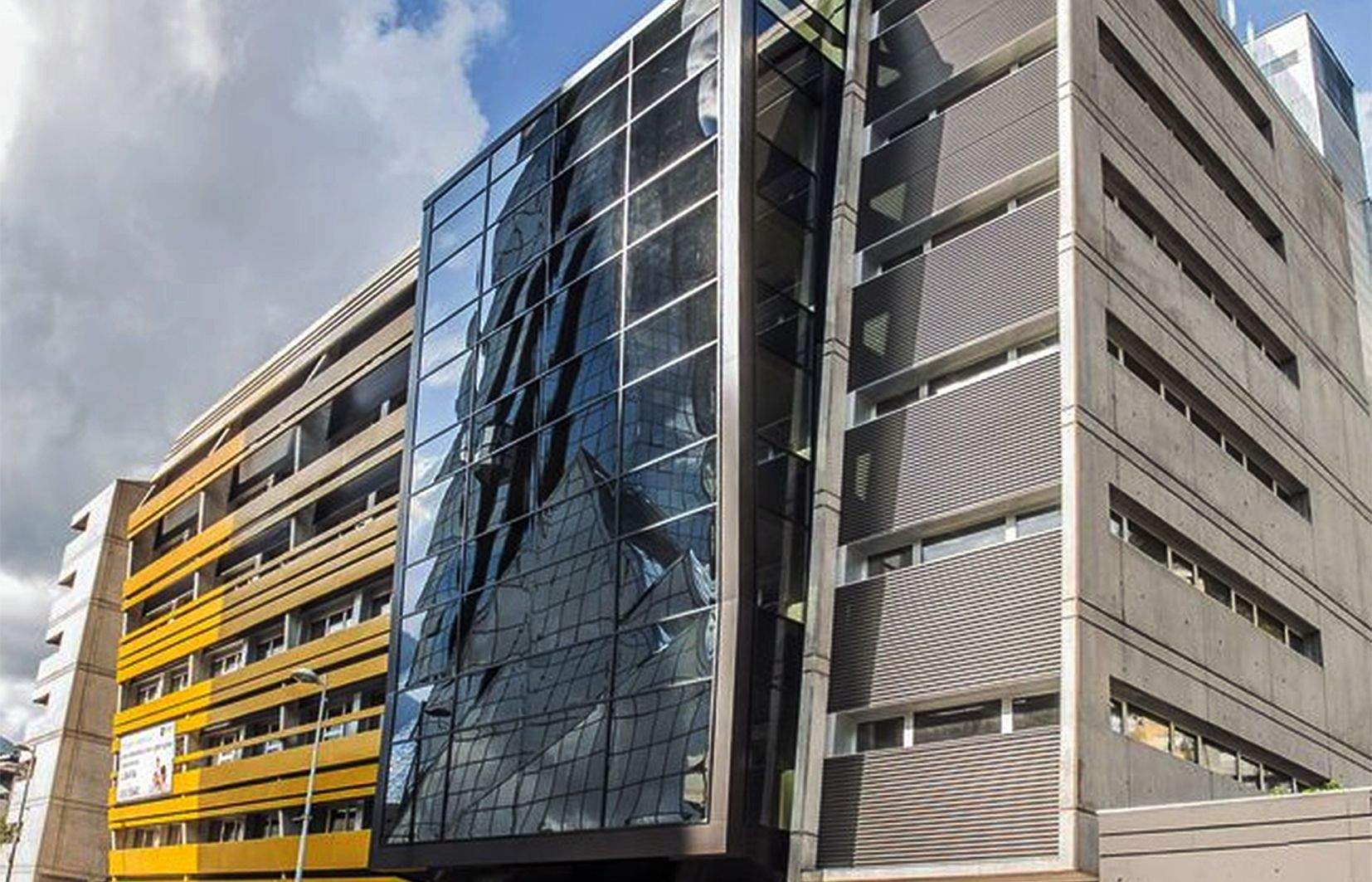 Una imatge de la façana principal de Salita.