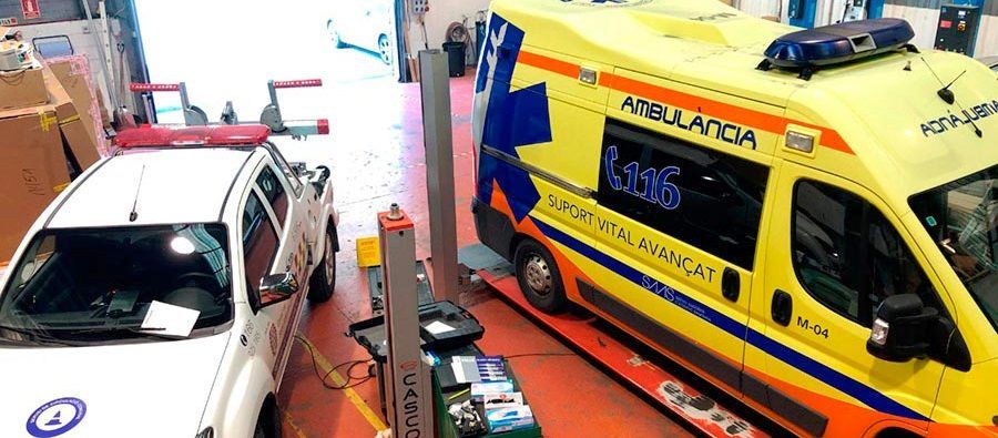 Vehicles abans de ser desinfectats.