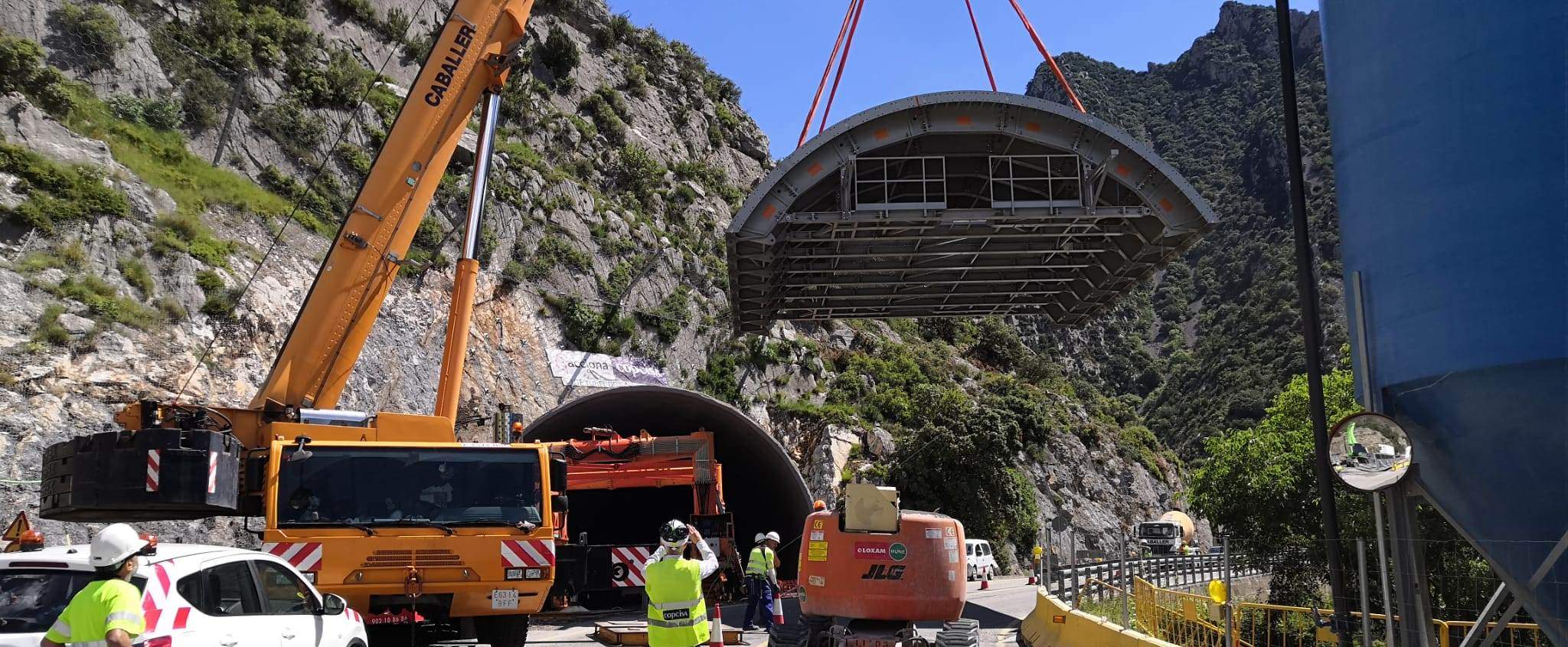 Treballs de muntatge del carro.