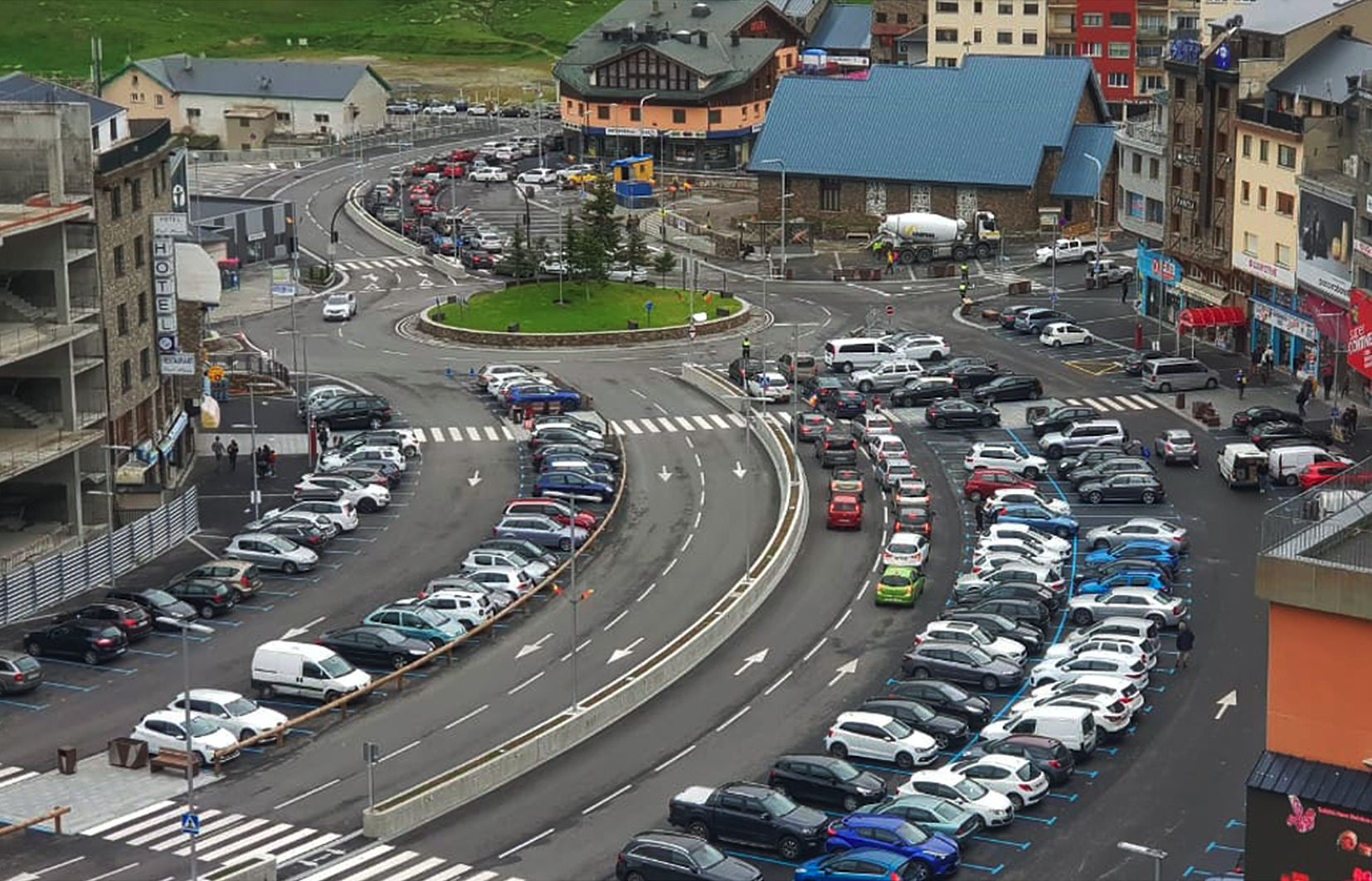 Una vista parcial del Pas de la Casa, avui.
