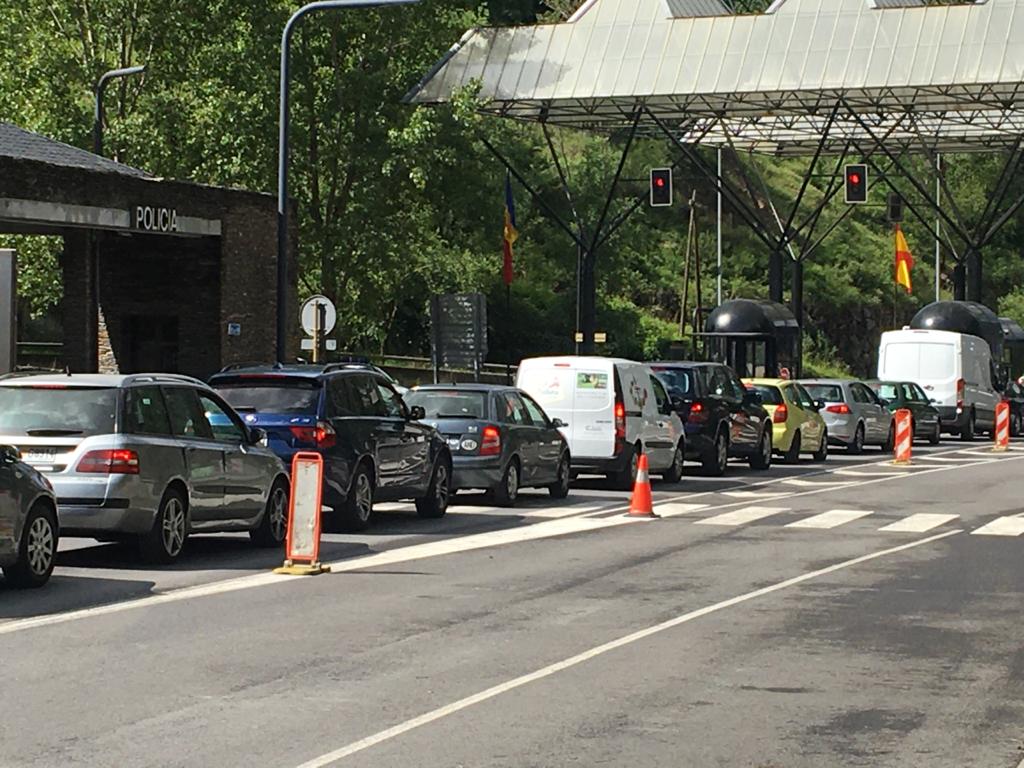 Retencions a tocar el punt fronterer.