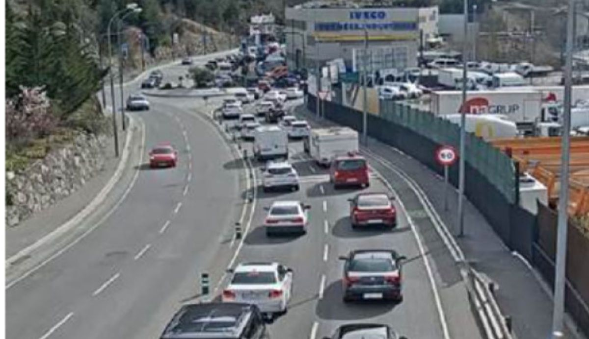 Retencions a prop de la frontera del riu Runer. Retencions a prop de la frontera del riu Runer.