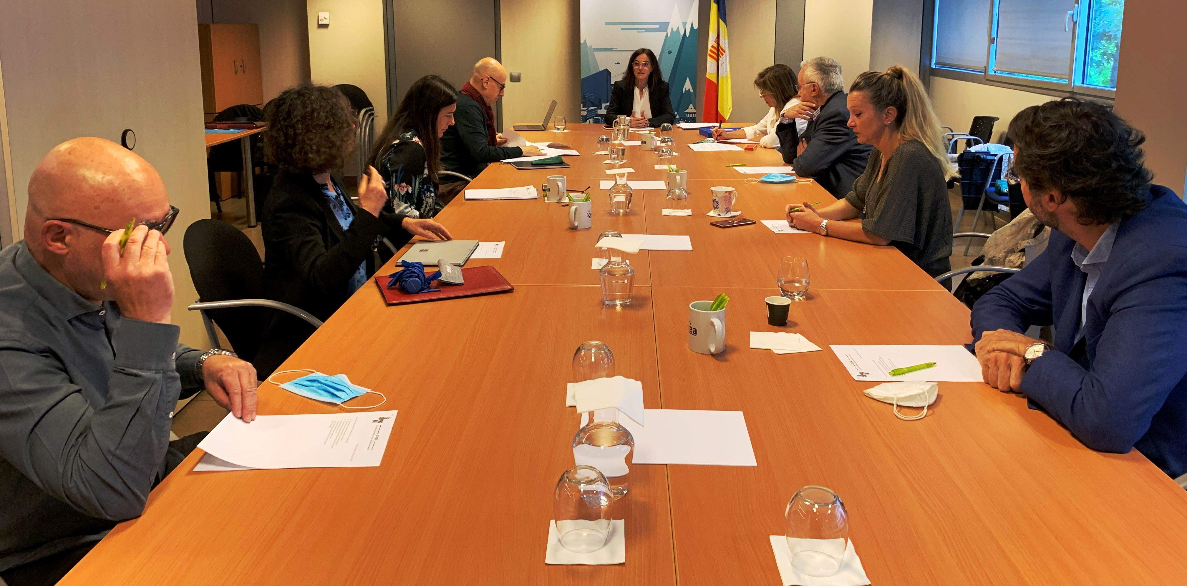 Una reunió de Shopping Mile al juny