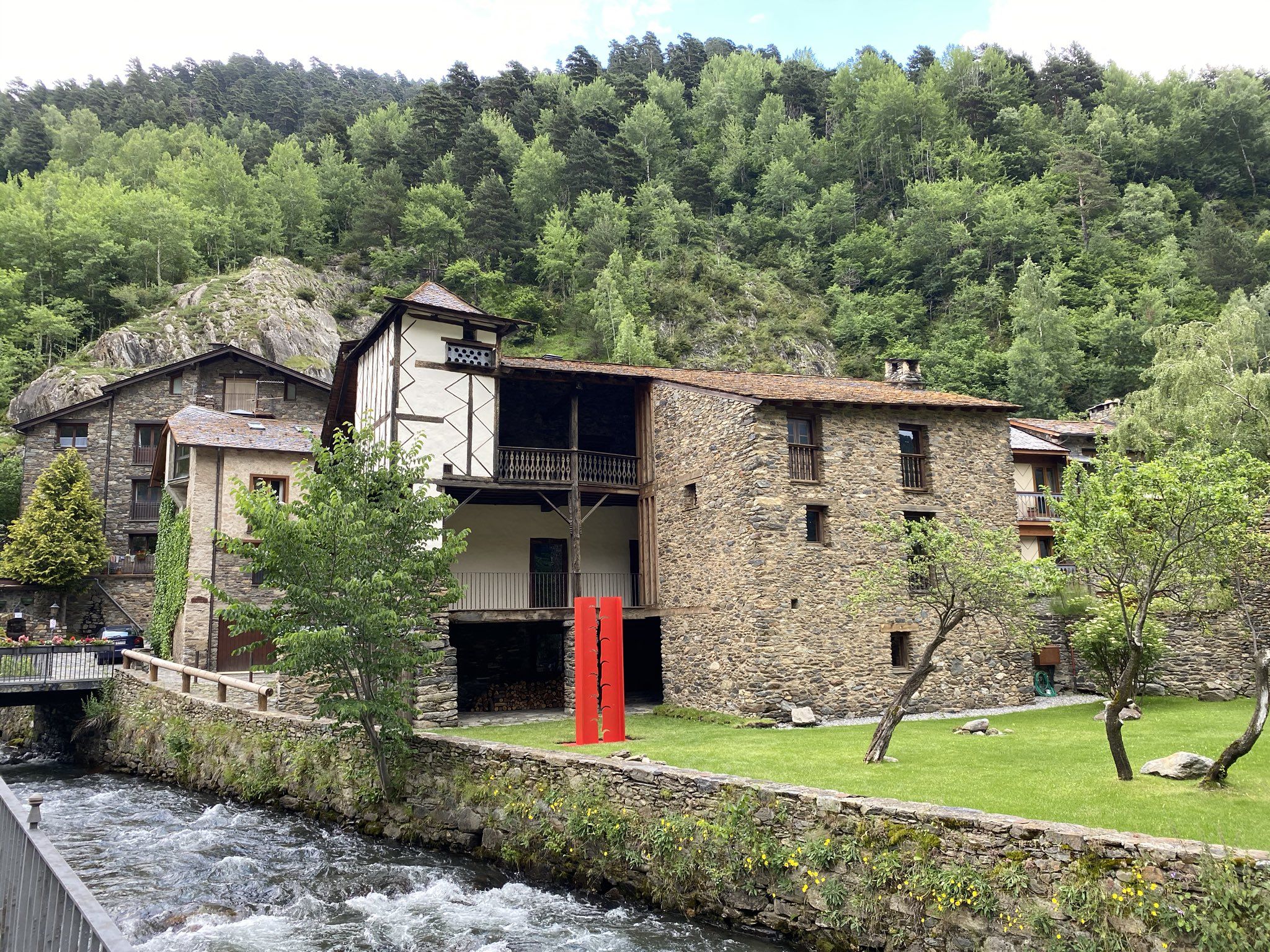 Vista de Cal Pal, a la Cortinada.