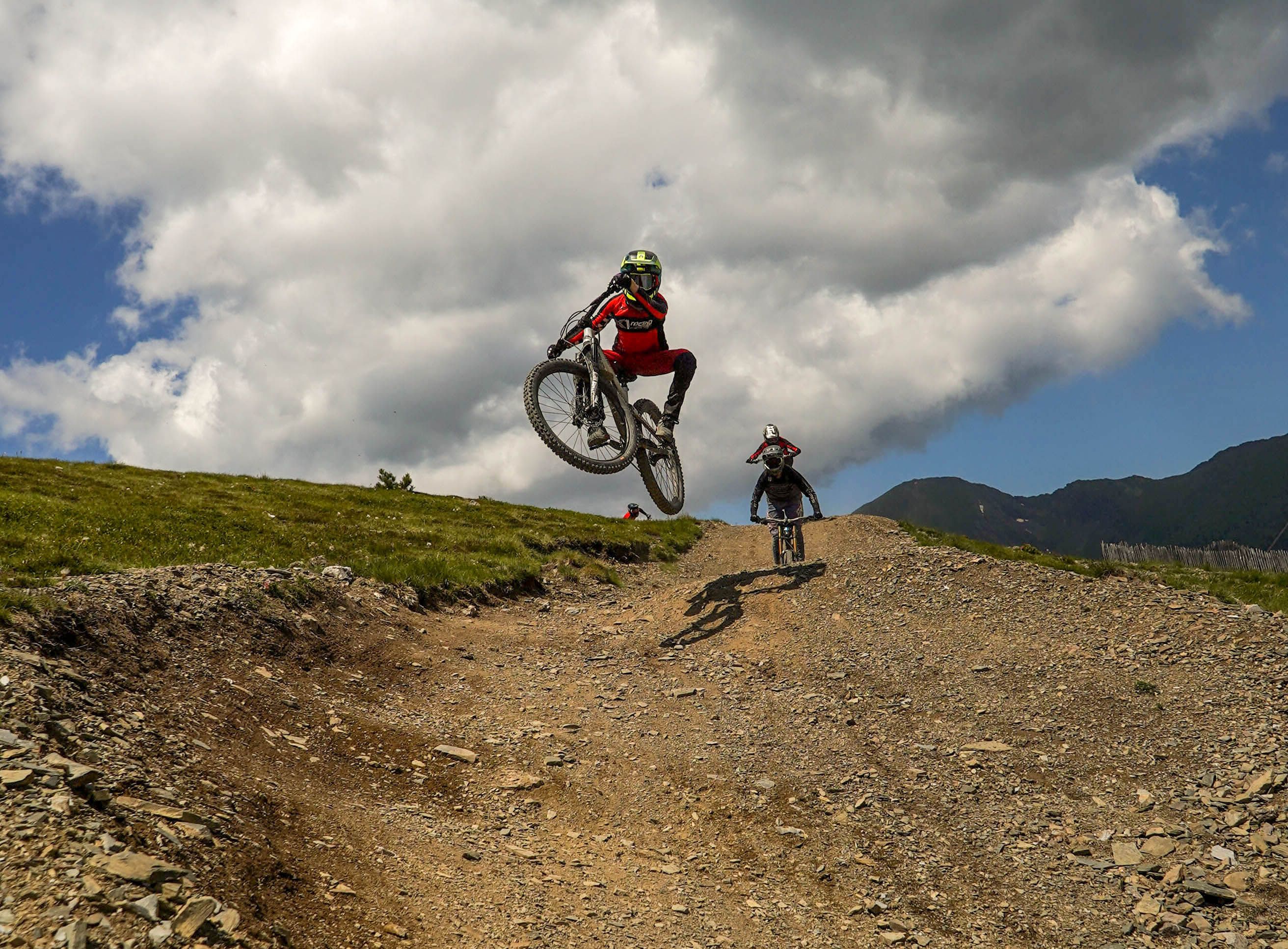 Alguns dels 'bikers' que han fet cap aquest dissabte a Pal.