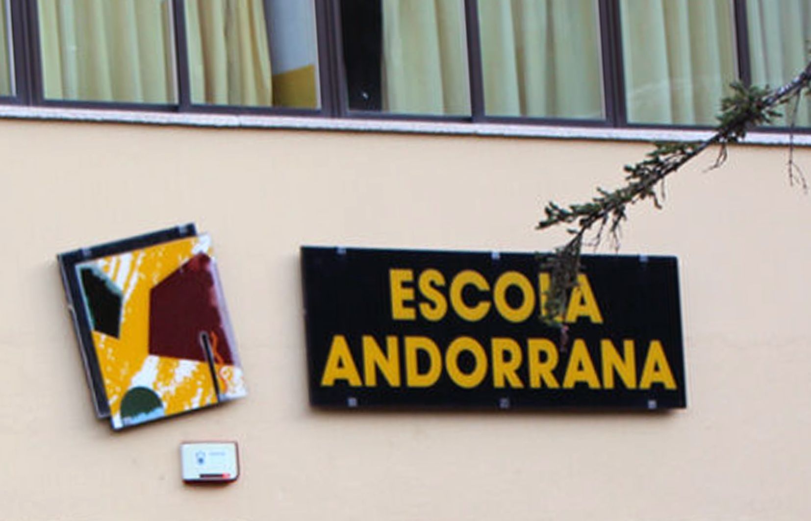 Tots els càrrecs tenen a veure amb l'Escola andorrana.