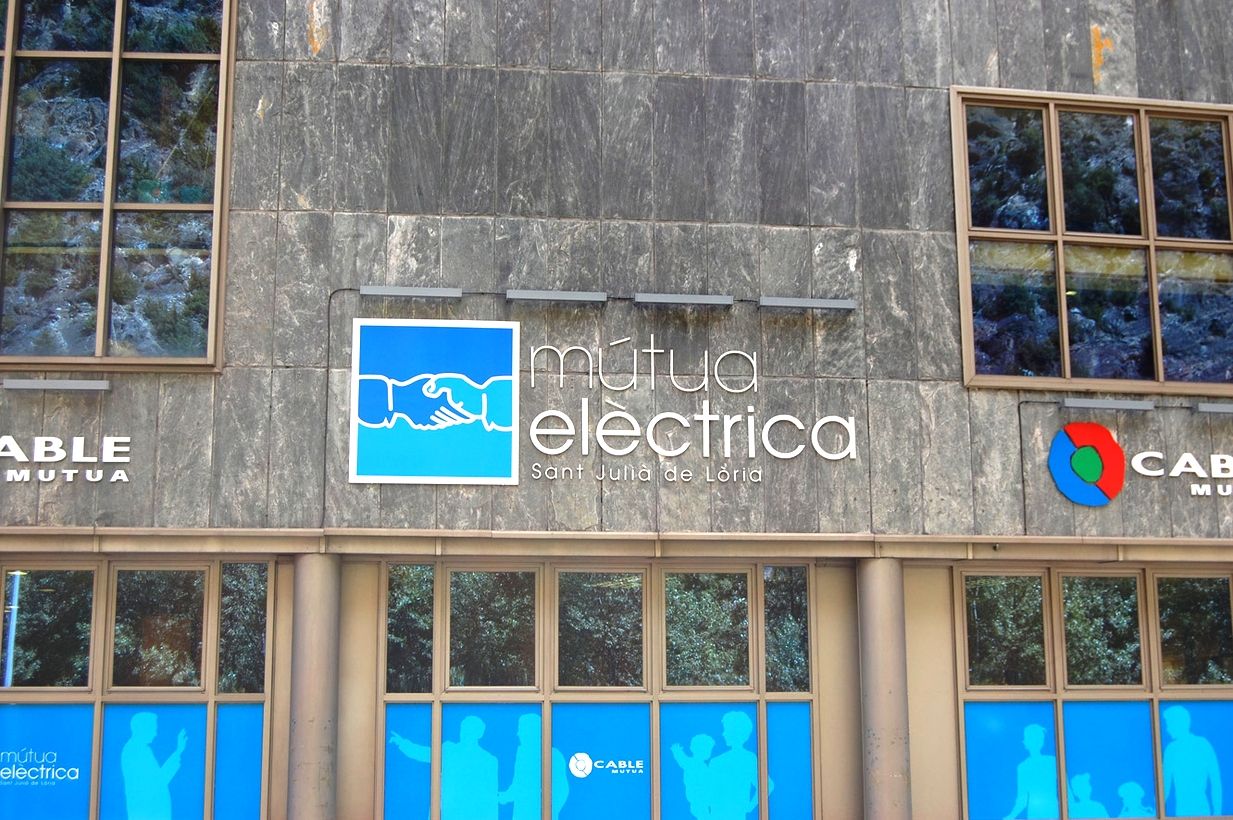 Seu de la Mútua Elèctrica de Sant Julià de Lòria.
