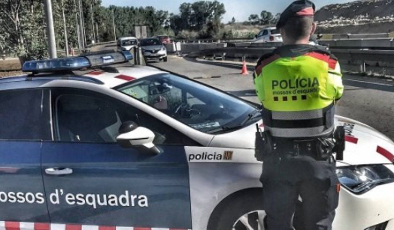 Els mossos d'esquadra són els encarregats de controlar el confinament.