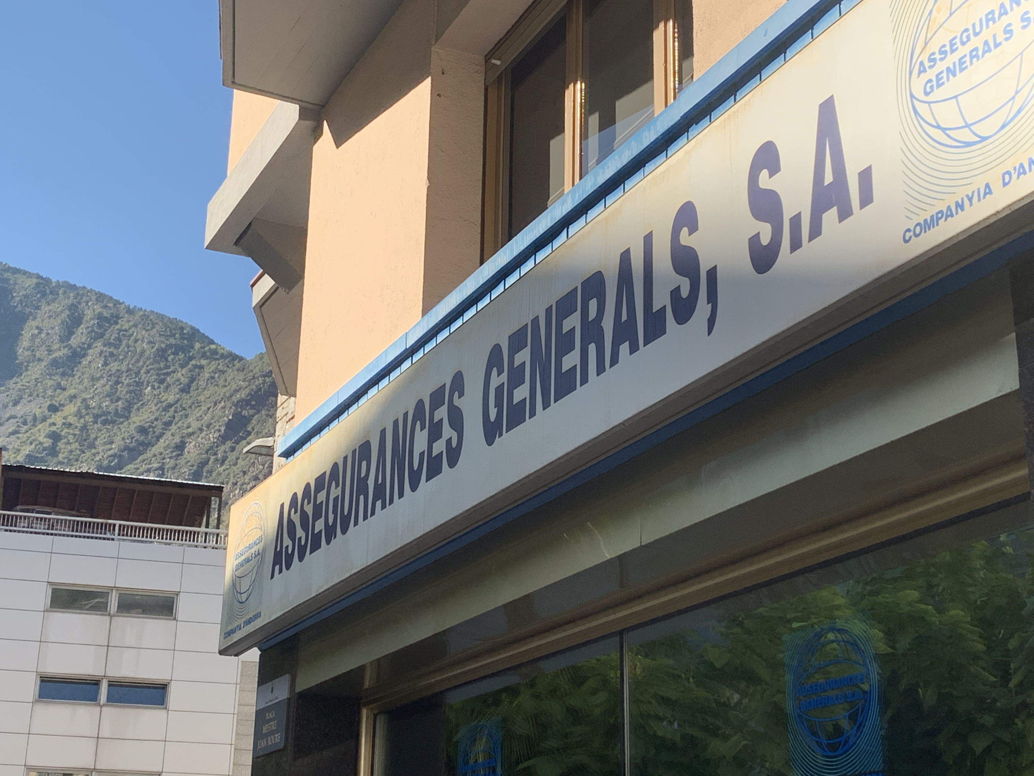 Façana principal de la companyia intervinguda.