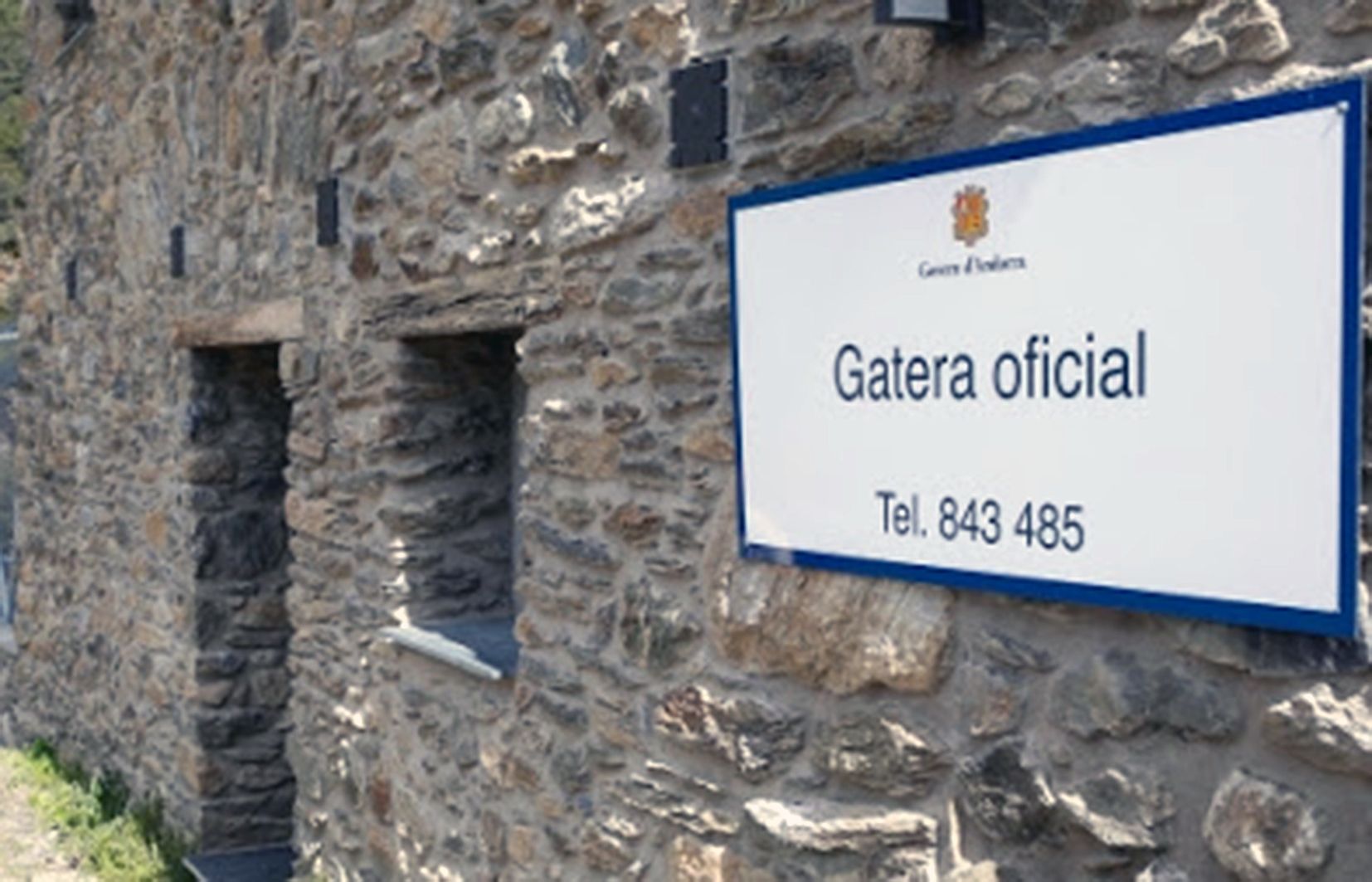 Una imatge de l'exterior de la gatera. Una imatge de l'exterior de la gatera.