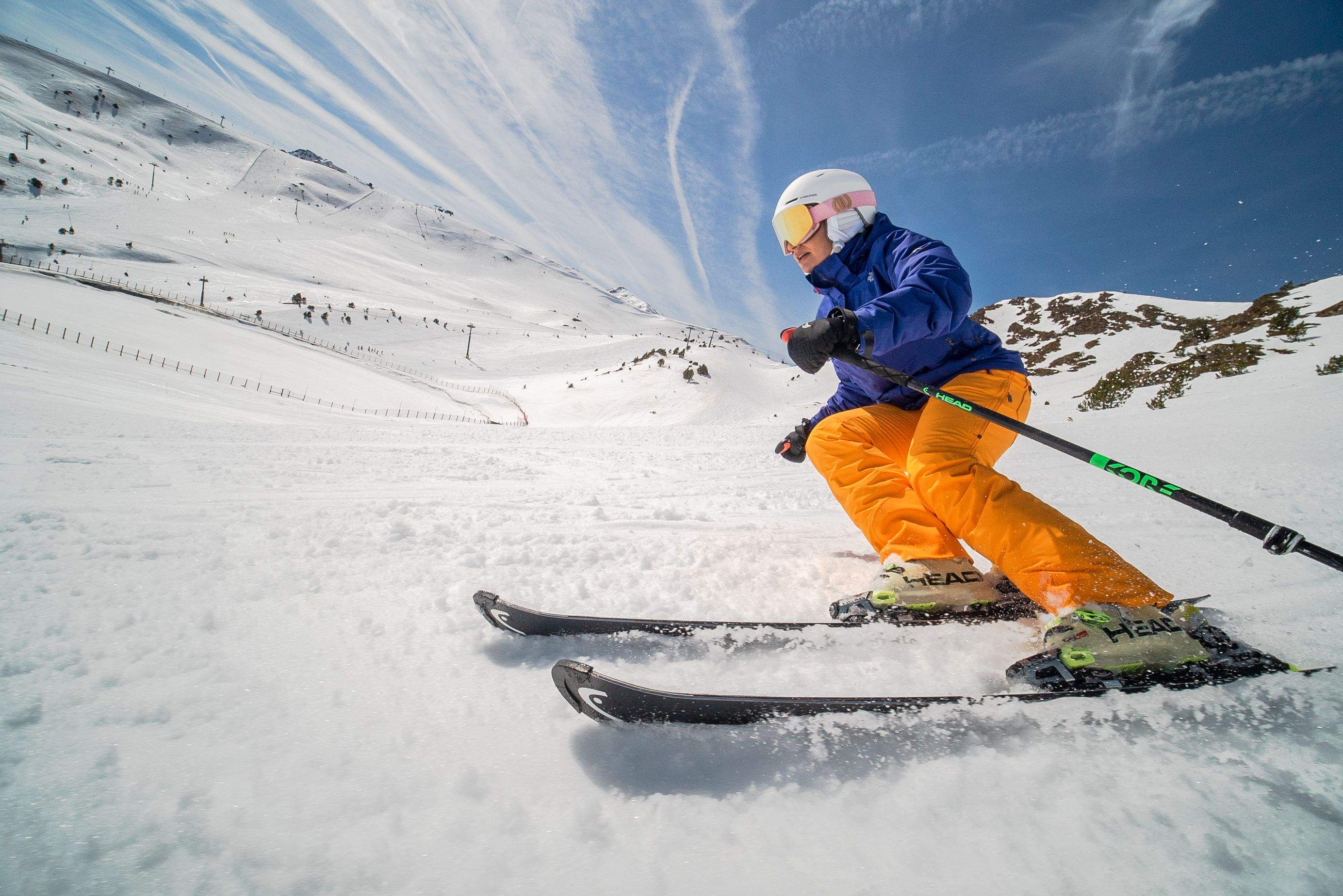 Un esquiador a Grandvalira