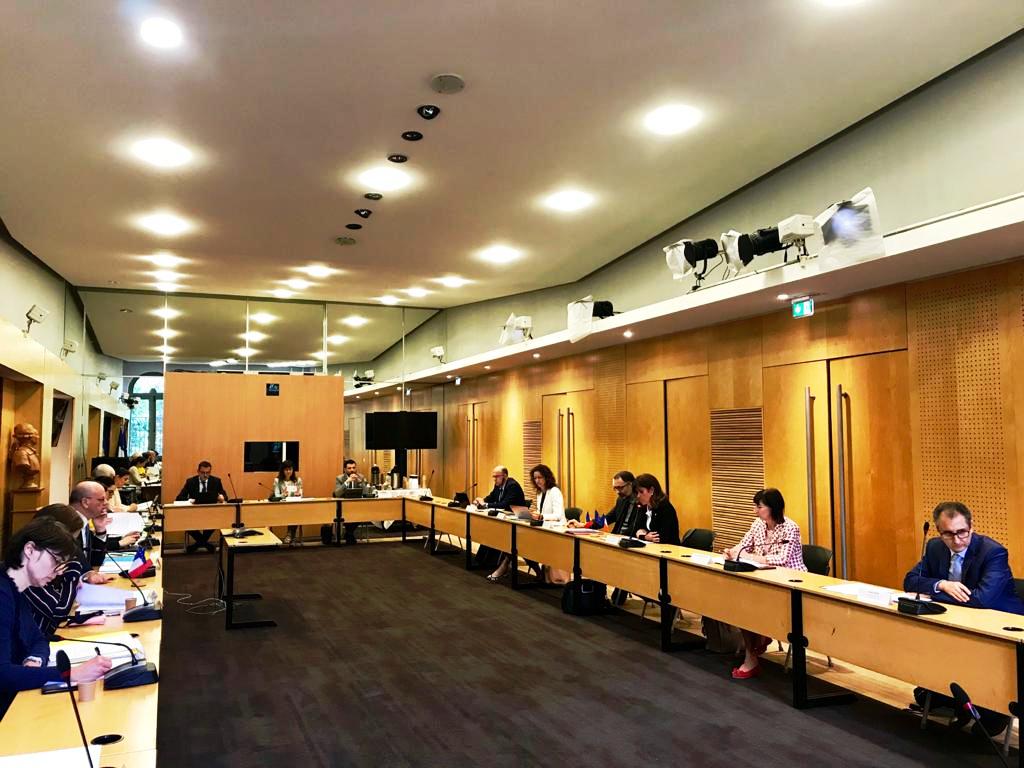 La reunió s'ha fet a París aquest dimarts.