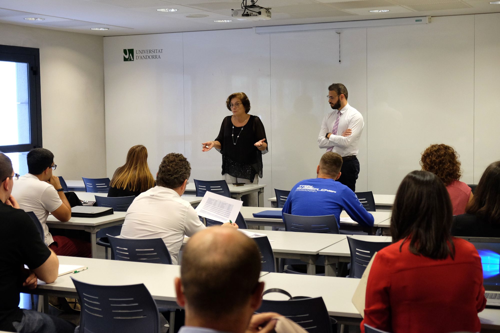 Fotografia d’arxiu d’una classe de l’oferta d’Extensió Universitària de l'UdA