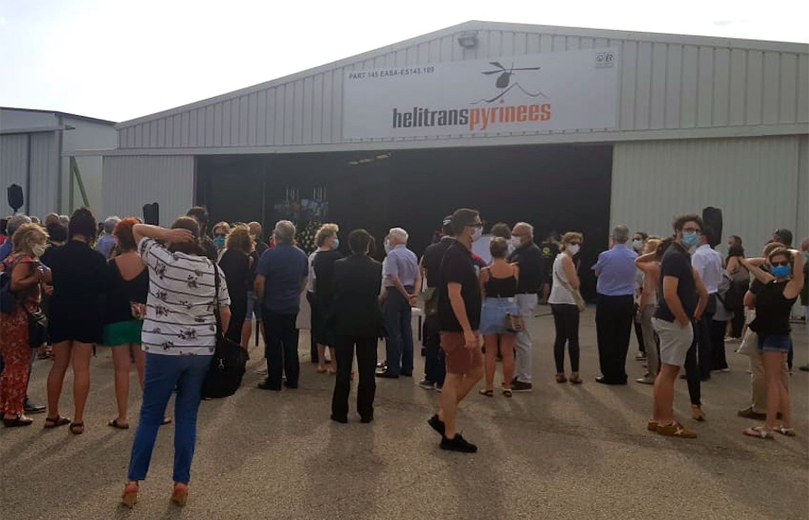 El funeral i la cerimònia d'homenatge s'han fet a l'entorn de l'hangar d'Helitrans.