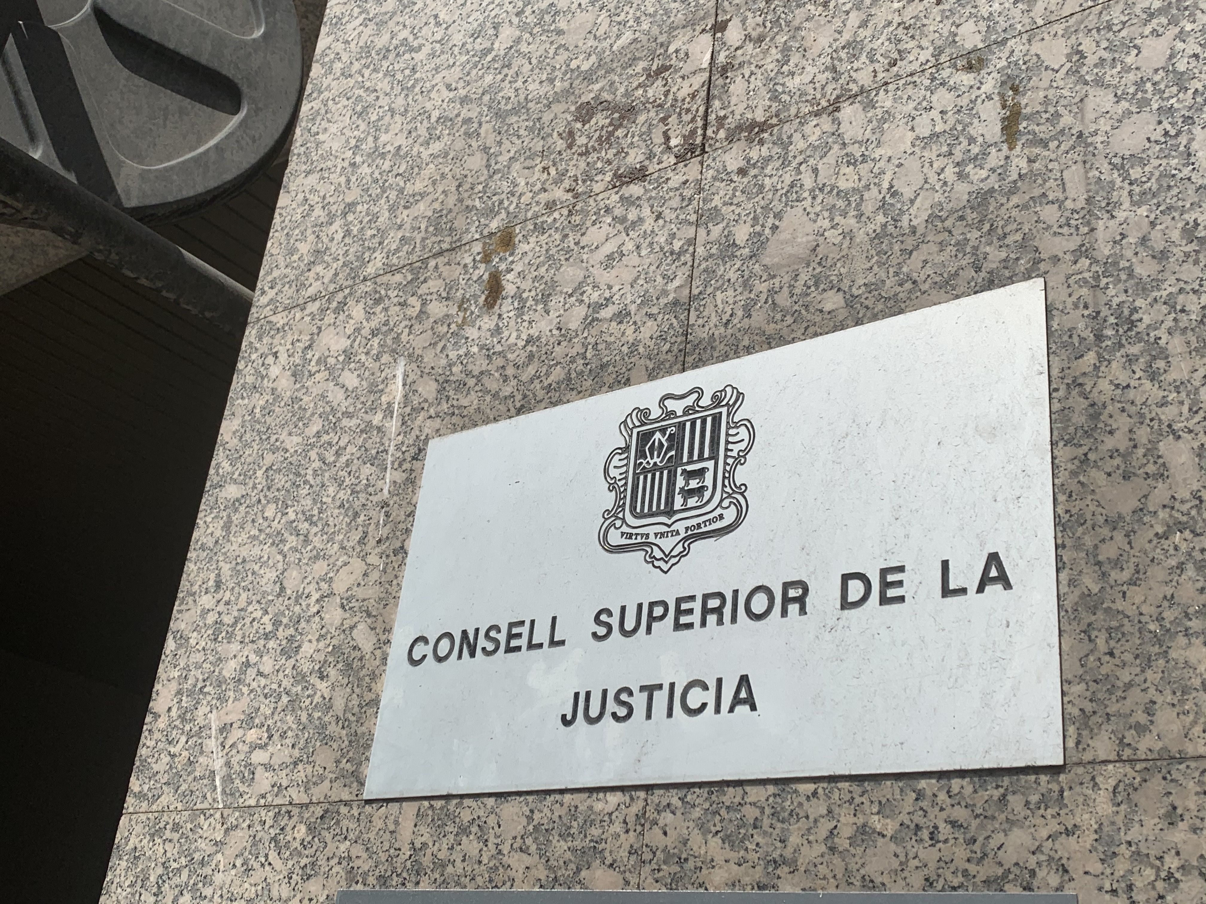 Els batlles han anat passant per la seu del Consell Superior, al carrer Prat de la Creu. Els batlles han anat passant per la seu del Consell Superior, al carrer Prat de la Creu.