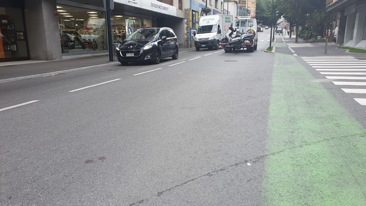 Taques de sang al sòl després de l'altercat