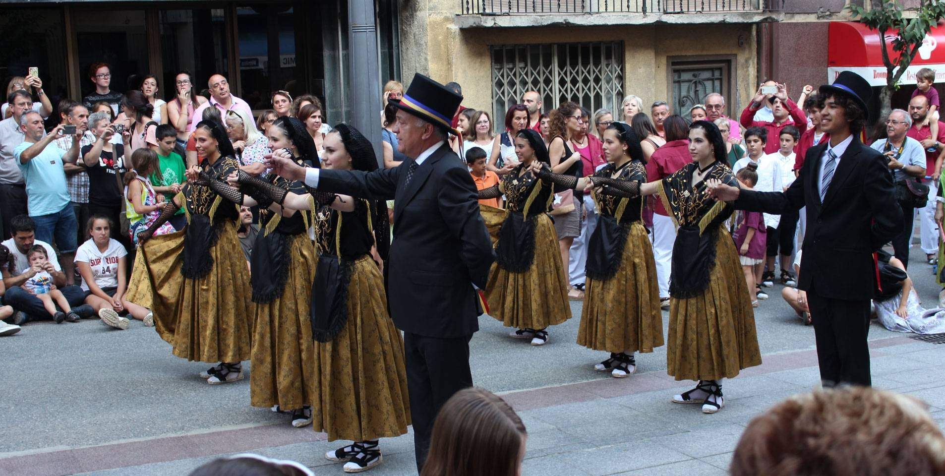 Ball de la Marratxa a la festa major de Sant Julià de Lòria.