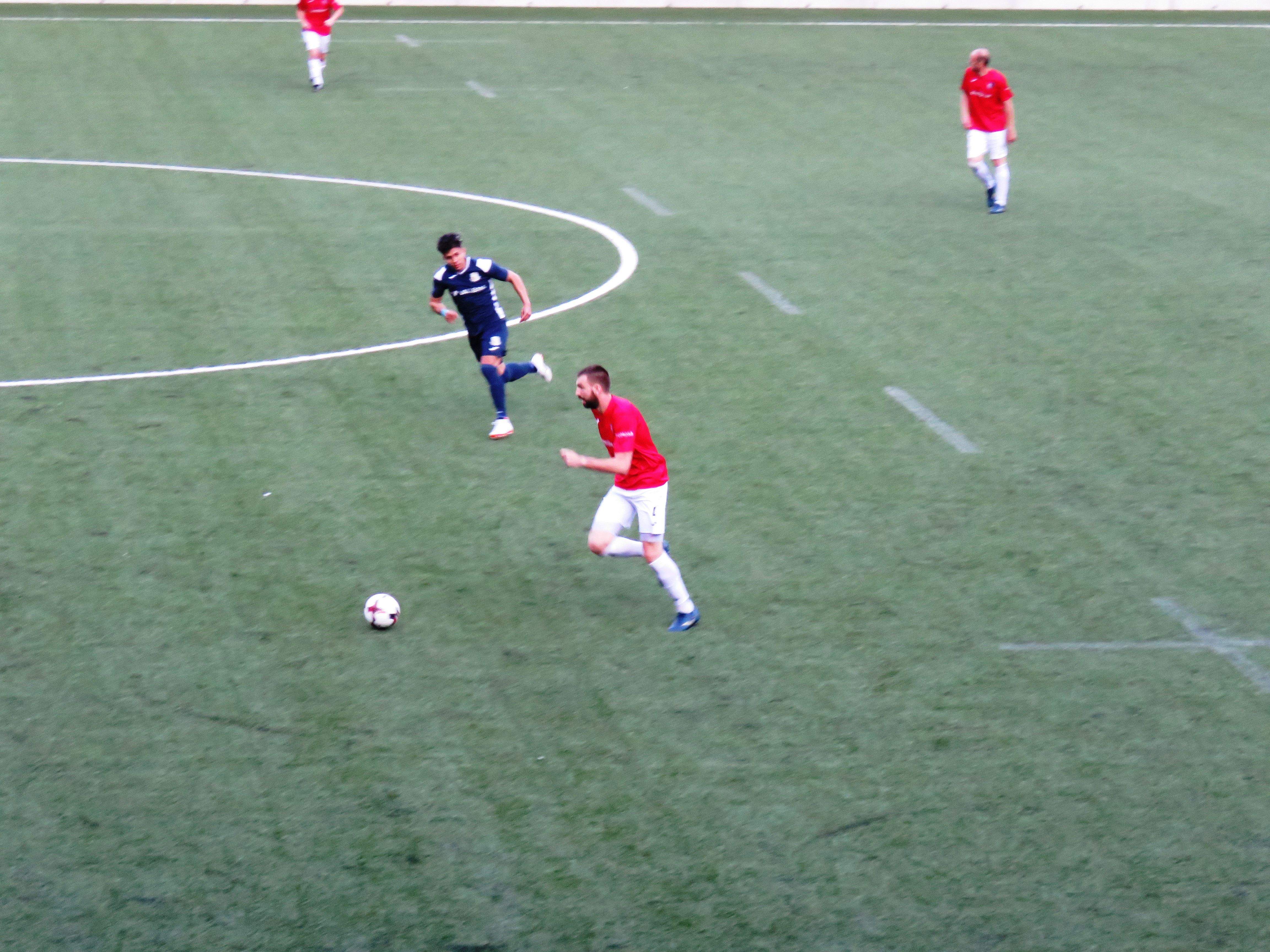 L'Inter i el Vall Banc han empatat en un duel pel títol.