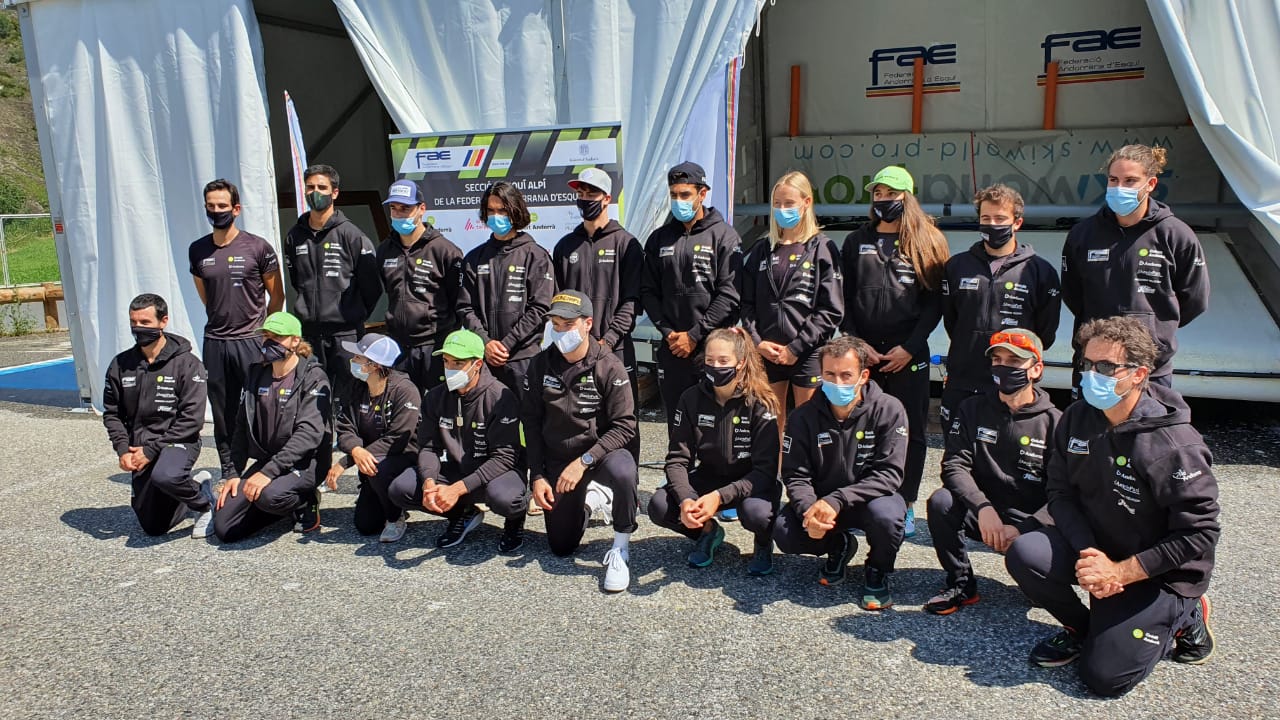Els diferents grups d'esquí alpí de la FAE, aquest dilluns a Ordino