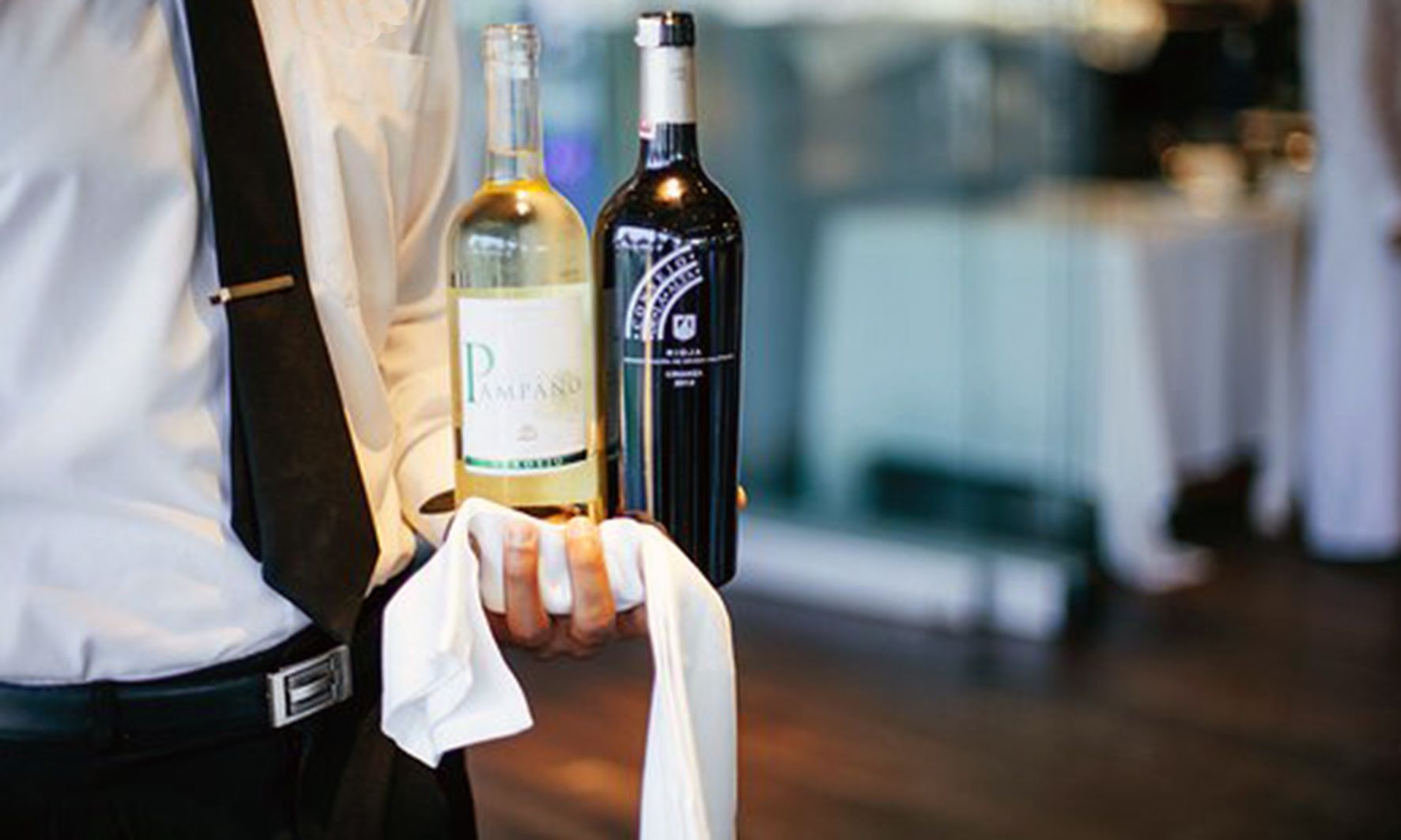 La restauració és un dels sectors pendents a l'hora de fer contractacions de temporada.