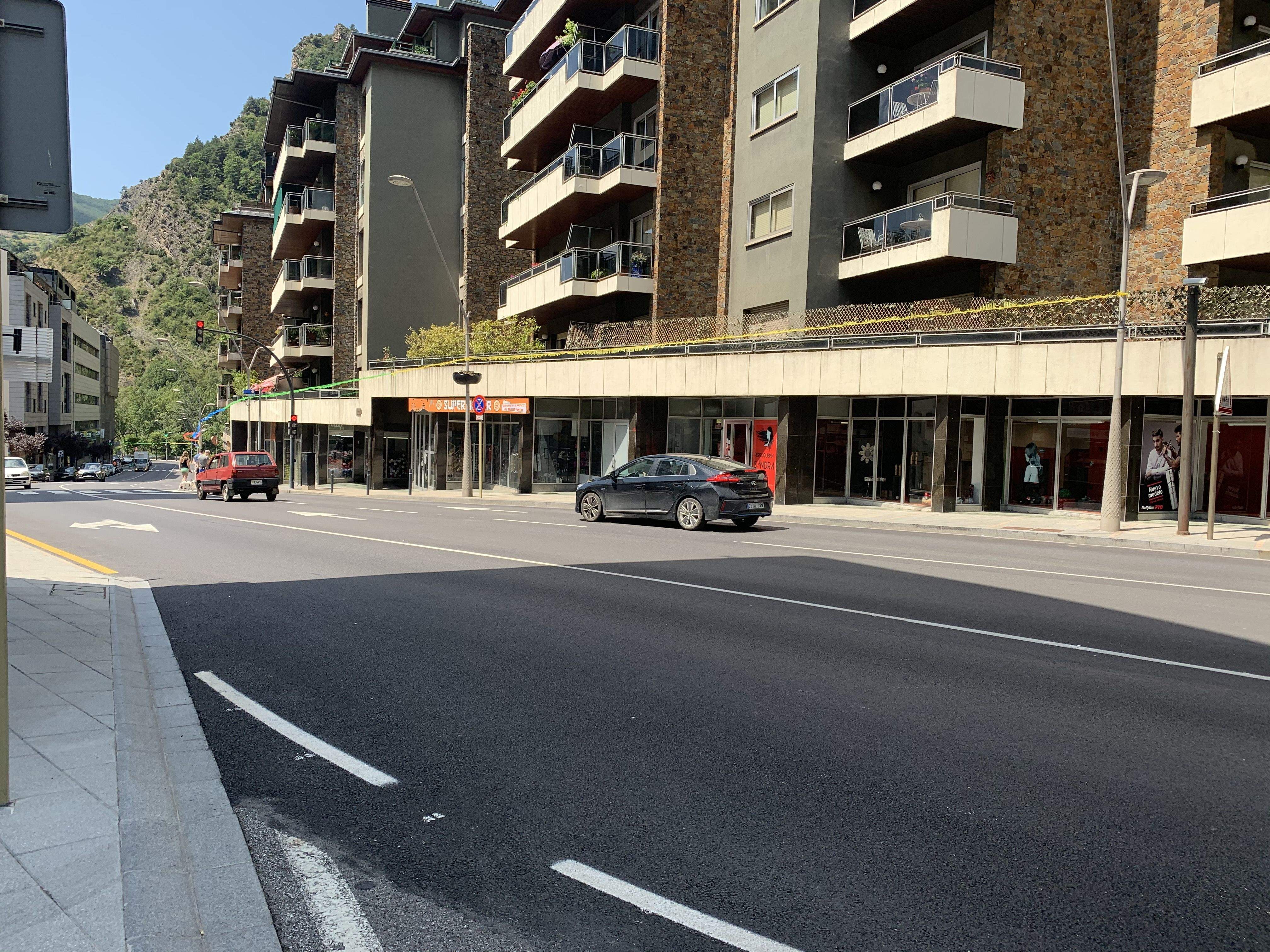 Un dels punts conflictius, just davant de les noves oficines de Naturlandia.