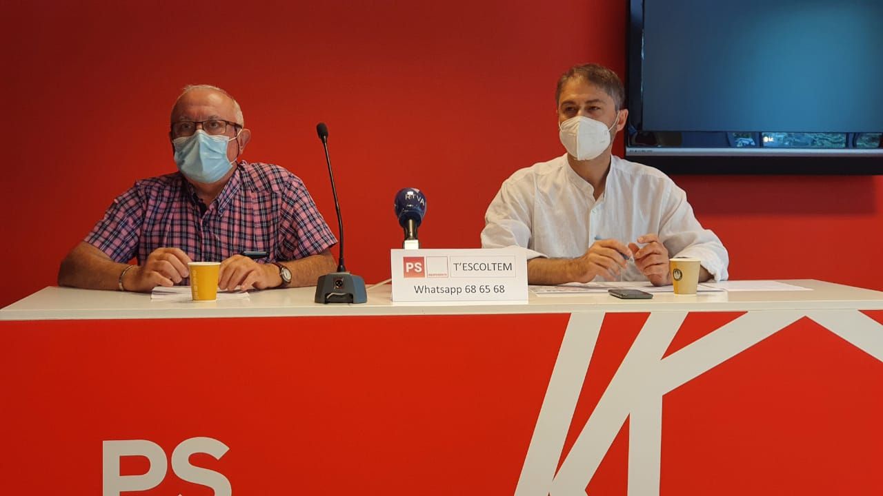 Els consellers comunals del PS a Encamp, aquest dilluns a la seu del partit.