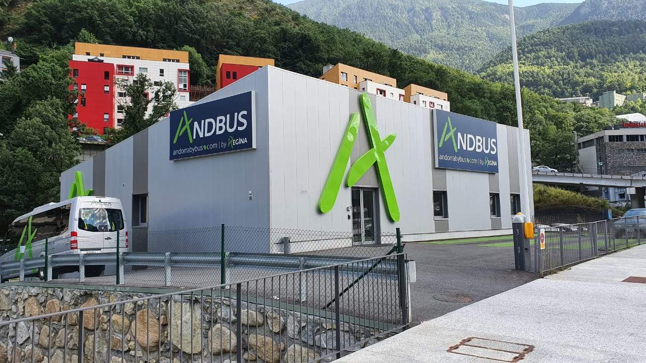La seu central d'Andbus a Andorra la Vella