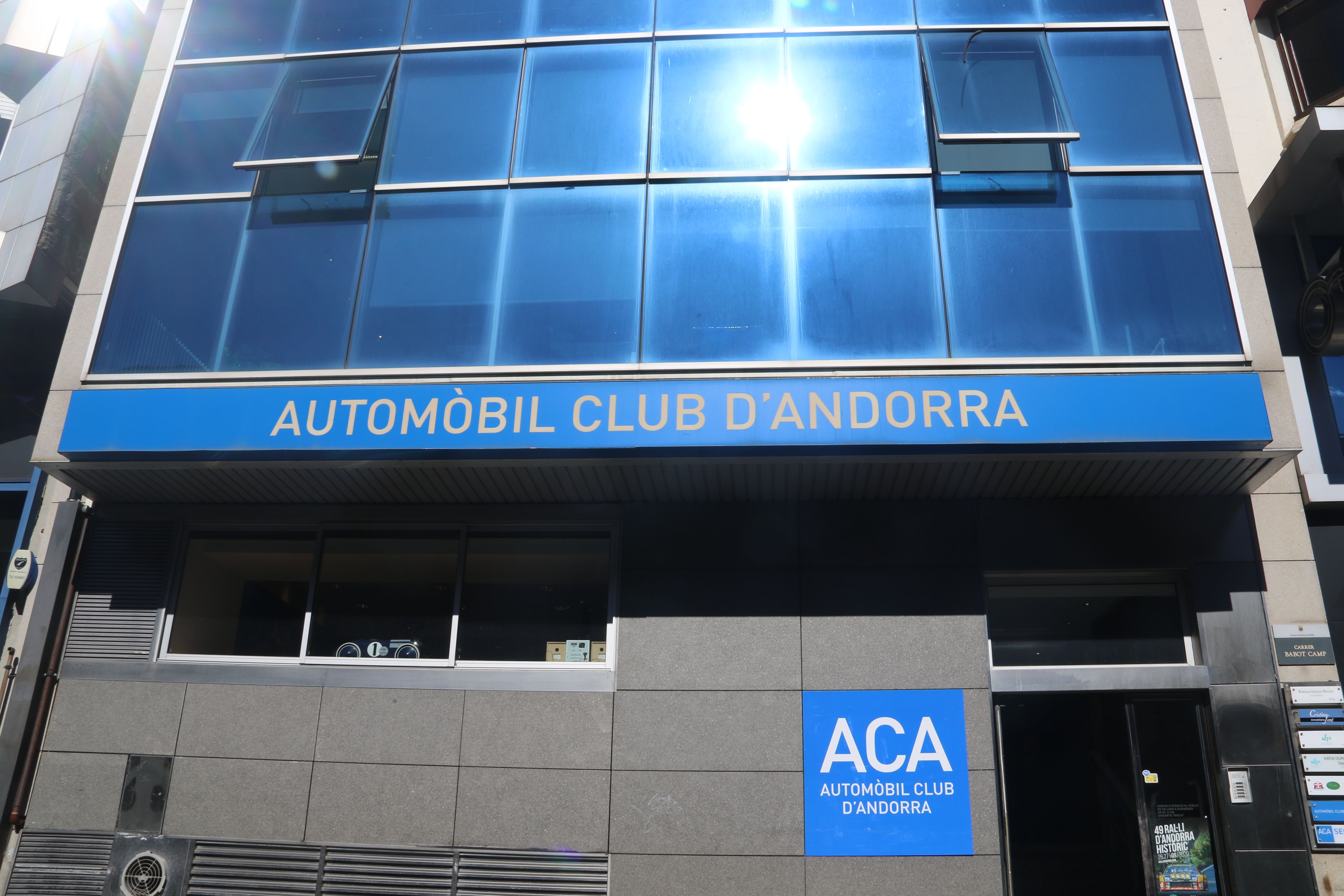 L'edifici de l'ACA va ser víctima de furts la matinada del 17 de juliol. L'edifici de l'ACA va ser víctima de furts la matinada del 17 de juliol.