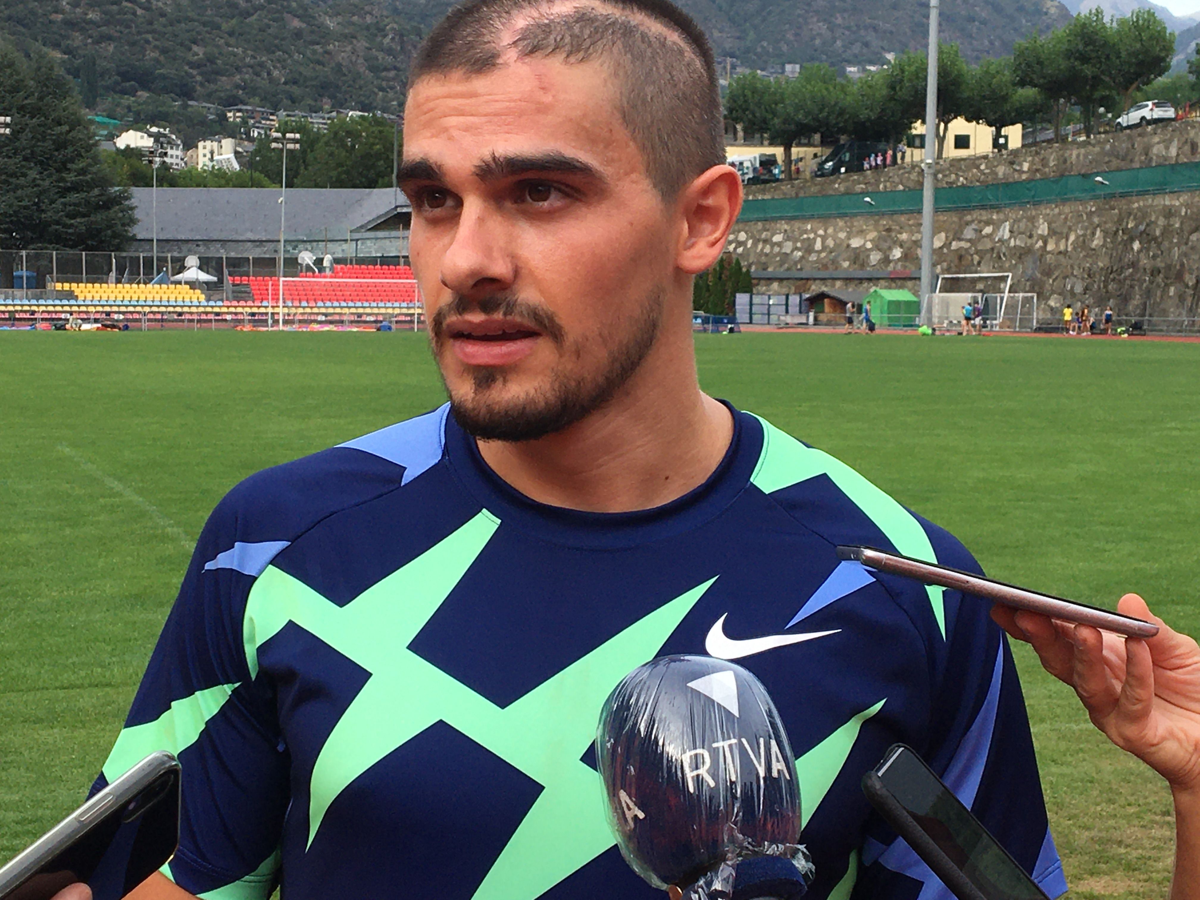 Hortelano atenen els mitjans de comunicació Hortelano atenen els mitjans de comunicació