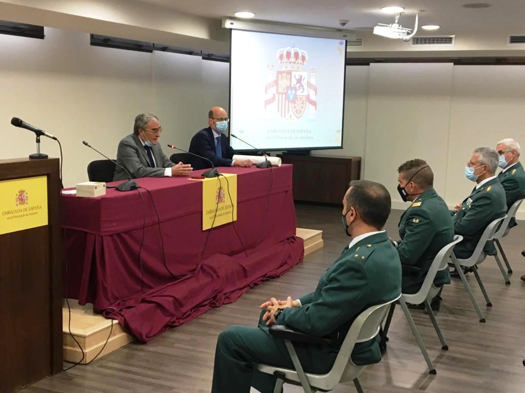 Acte de relleu dels coronels d'Interior a l'ambaixada d'Espanya.