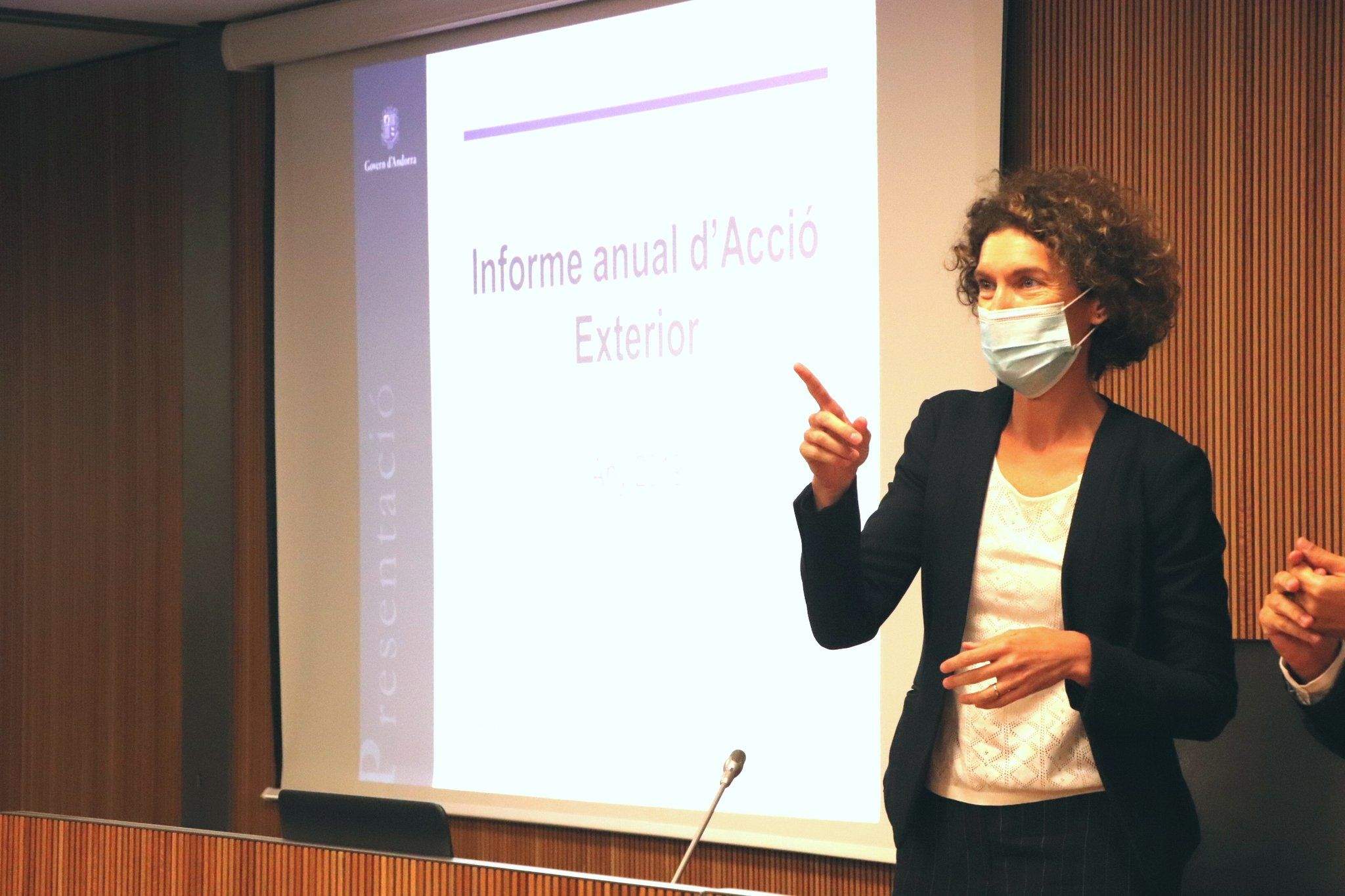 La ministra Maria Ubach abans de la seva compareixença d'aquest dijous.