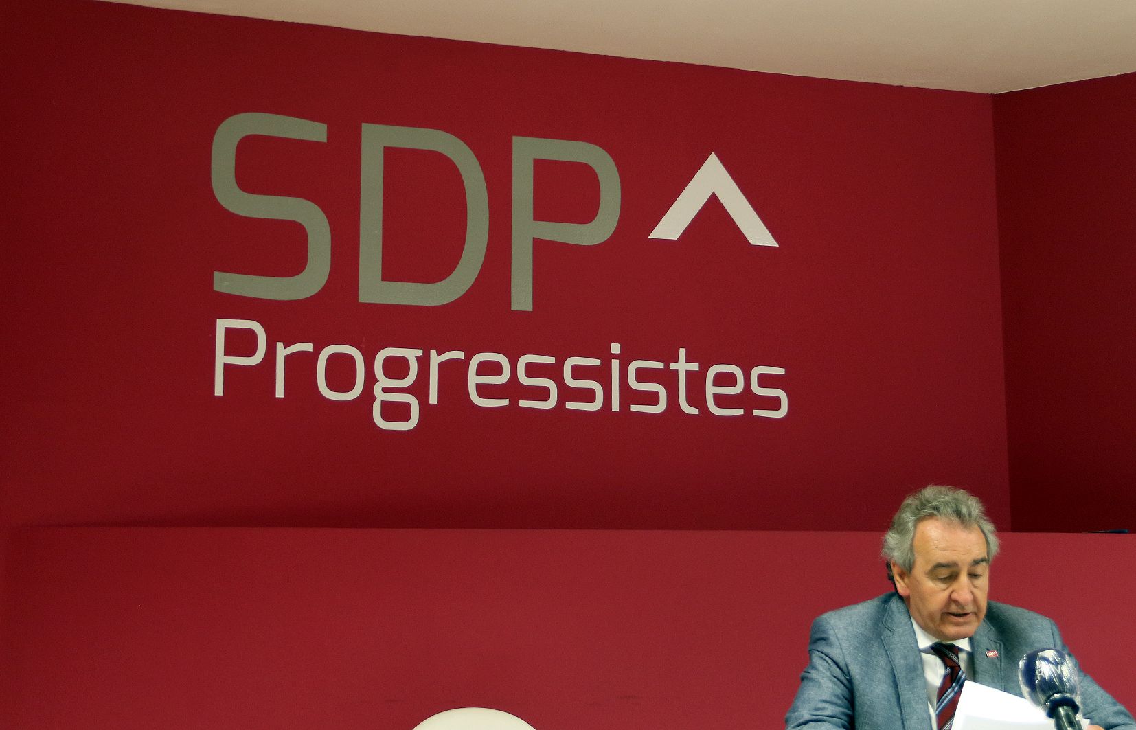 Jaume Bartumeu durant una compareixença d'SDP.