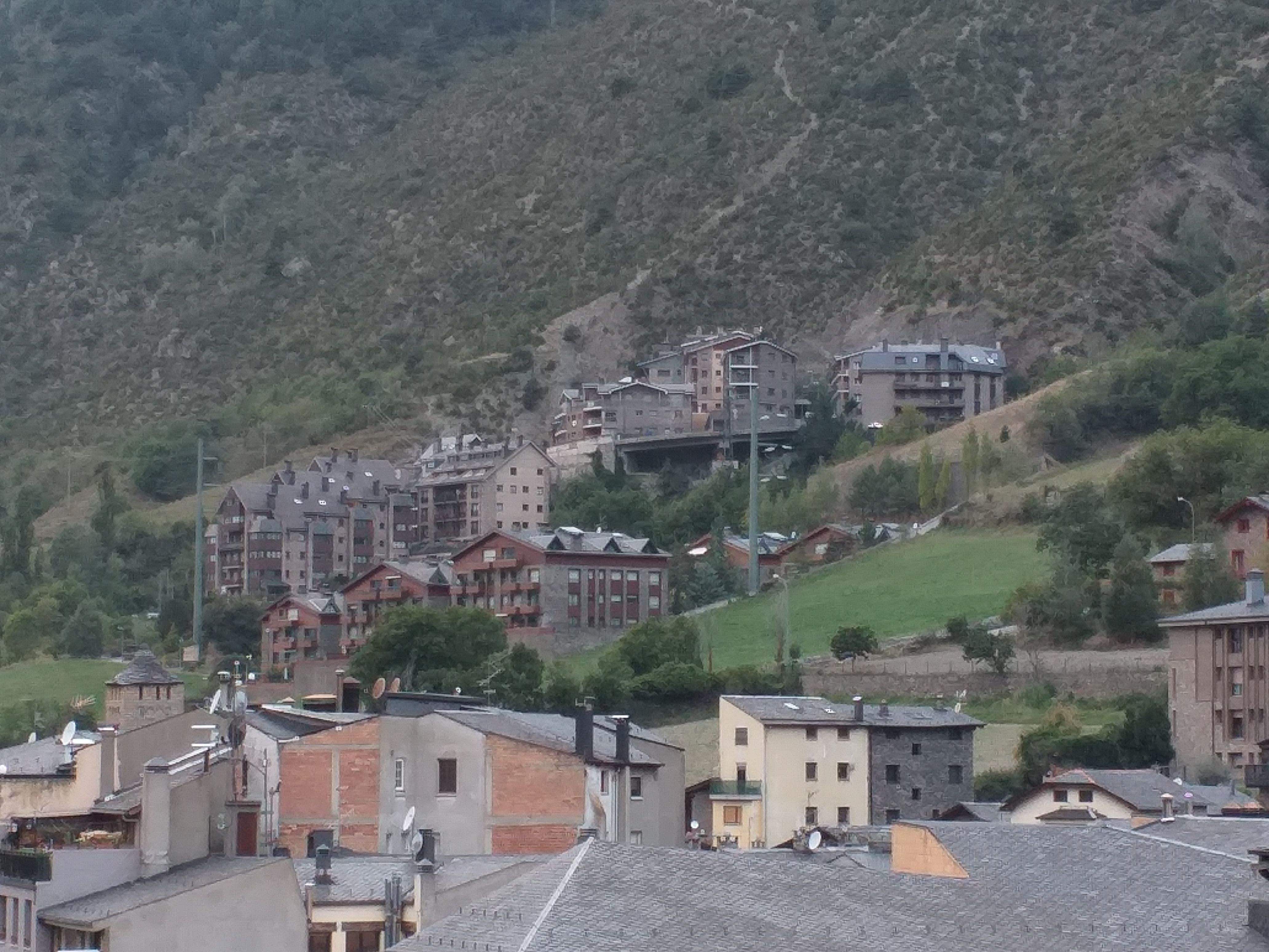 L'aparcament taparà l'impacte que provoca el viaducte d'accés a Hort de Godí.