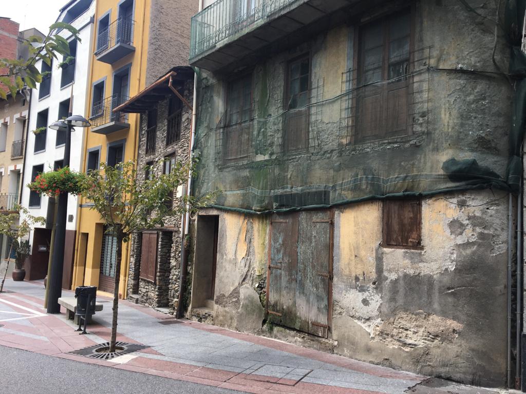 La casa que ha estat venuda a la plaça Major.