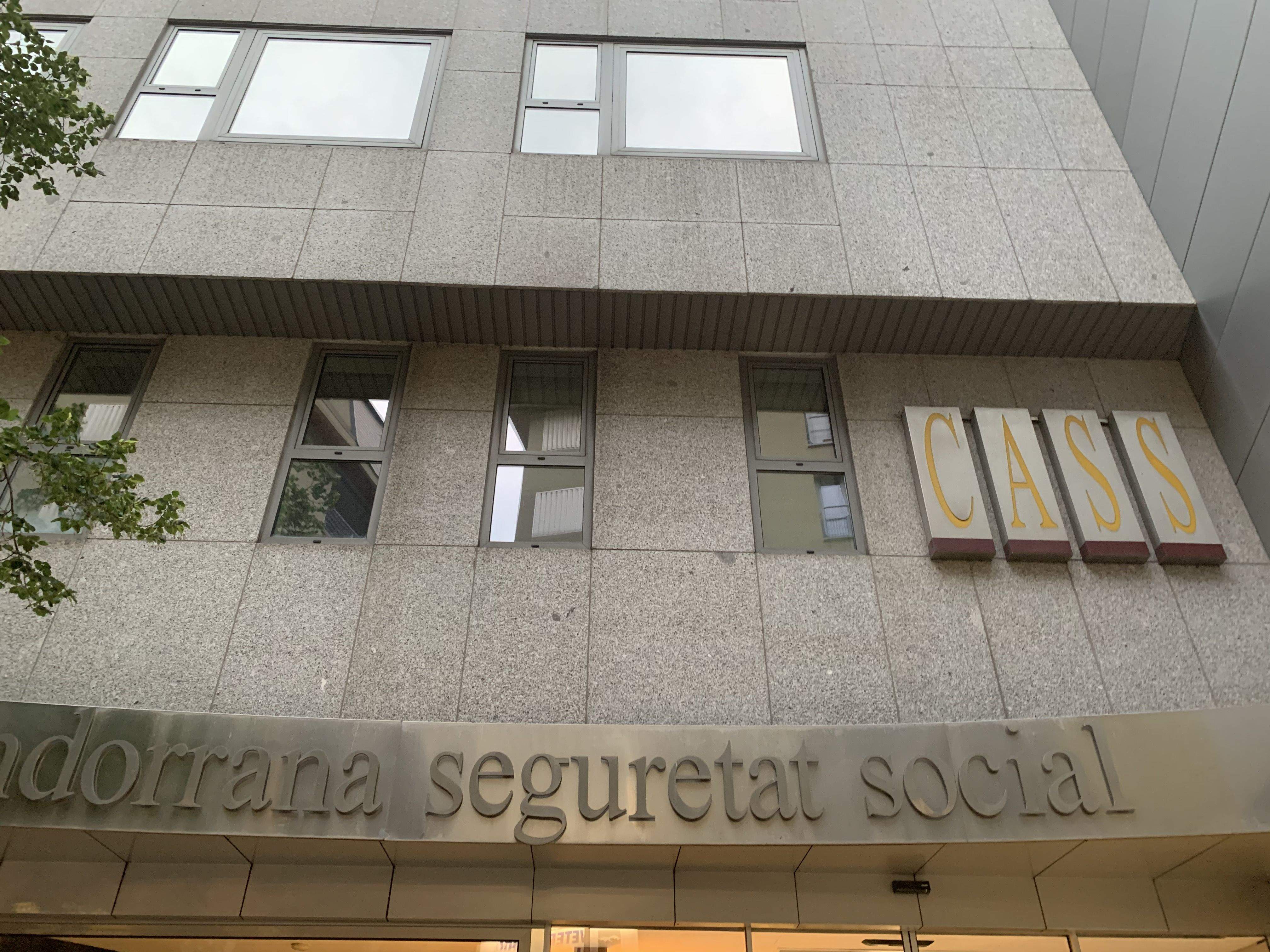 La façana de la CASS, al carrer Joan Maragall d'Andorra la Vella.