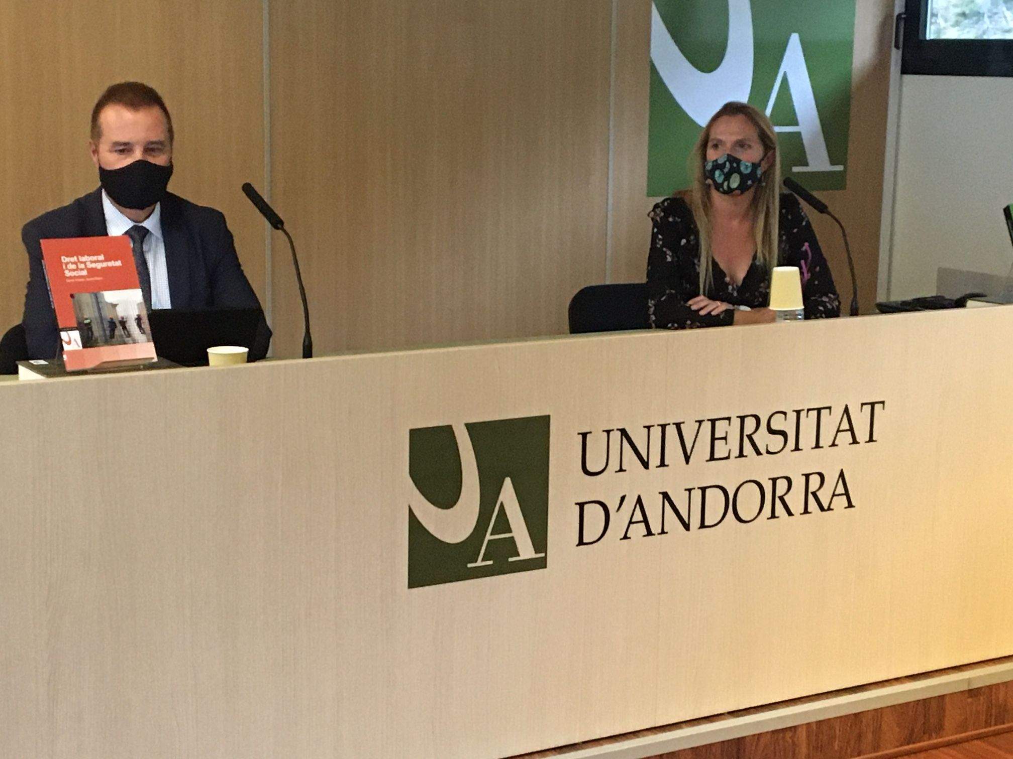 Jaume Ribert i Carmen Navarro, coautors dels llibres.