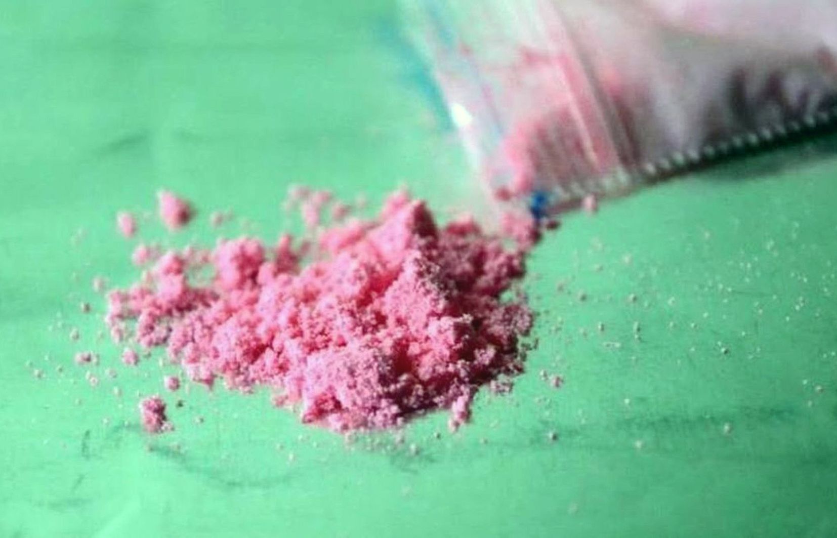 Una imatge recreada de la 'cocaïna rosa'.