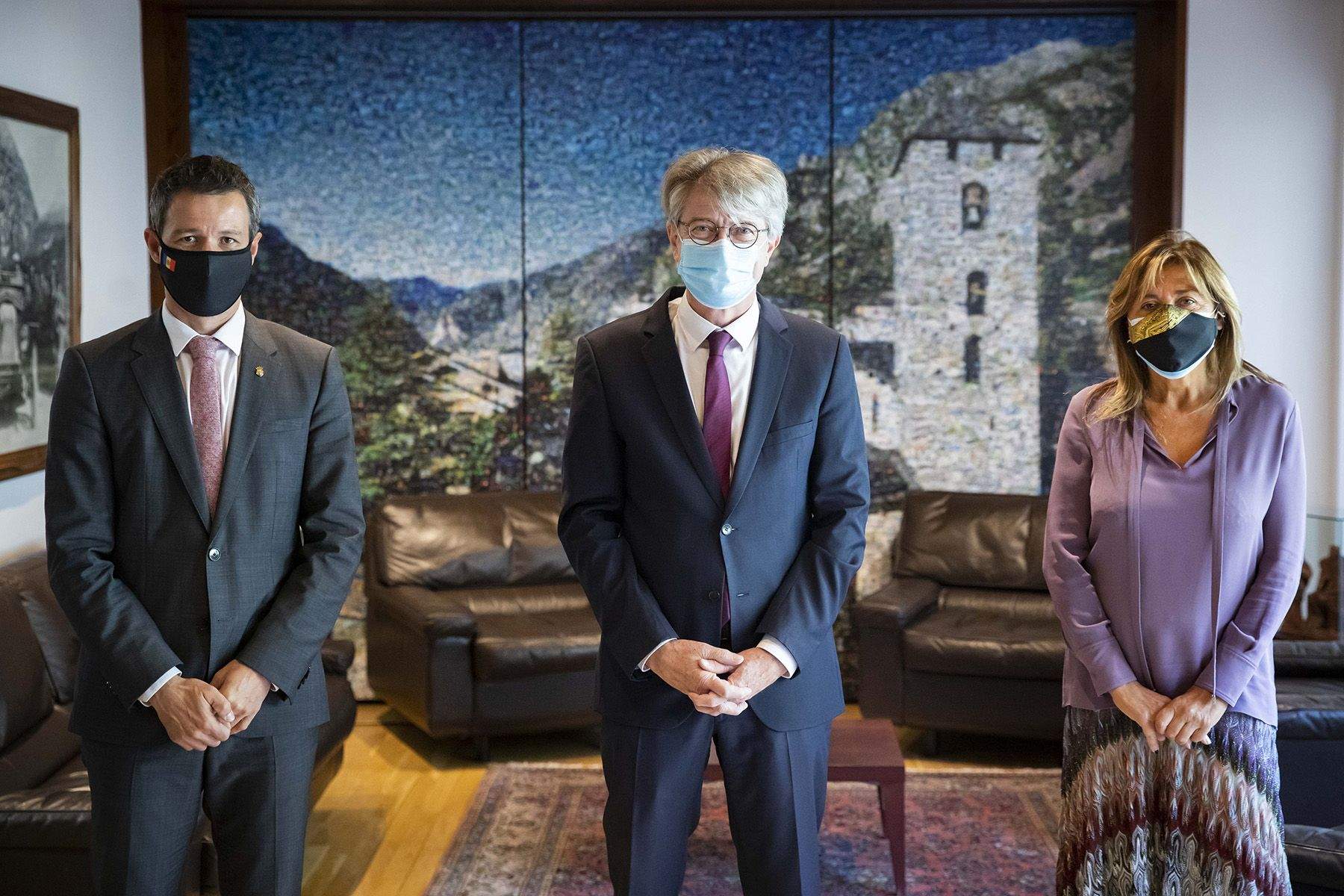 Els cònsols d'Andorra la Vella amb l'ambaixador de França