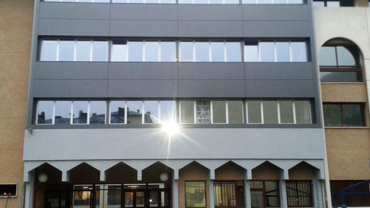 Escola francesa de Sant Julià. Escola francesa de Sant Julià.