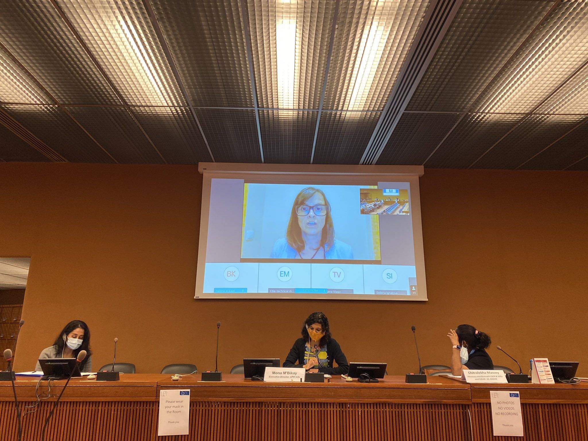 Vanessa M. Cortés durant la seva intervenció per videoconferència.