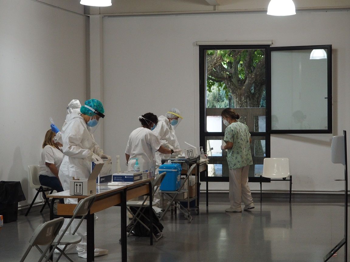 Proves PCR al centre cívic El Passeig de la Seu d'Urgell.