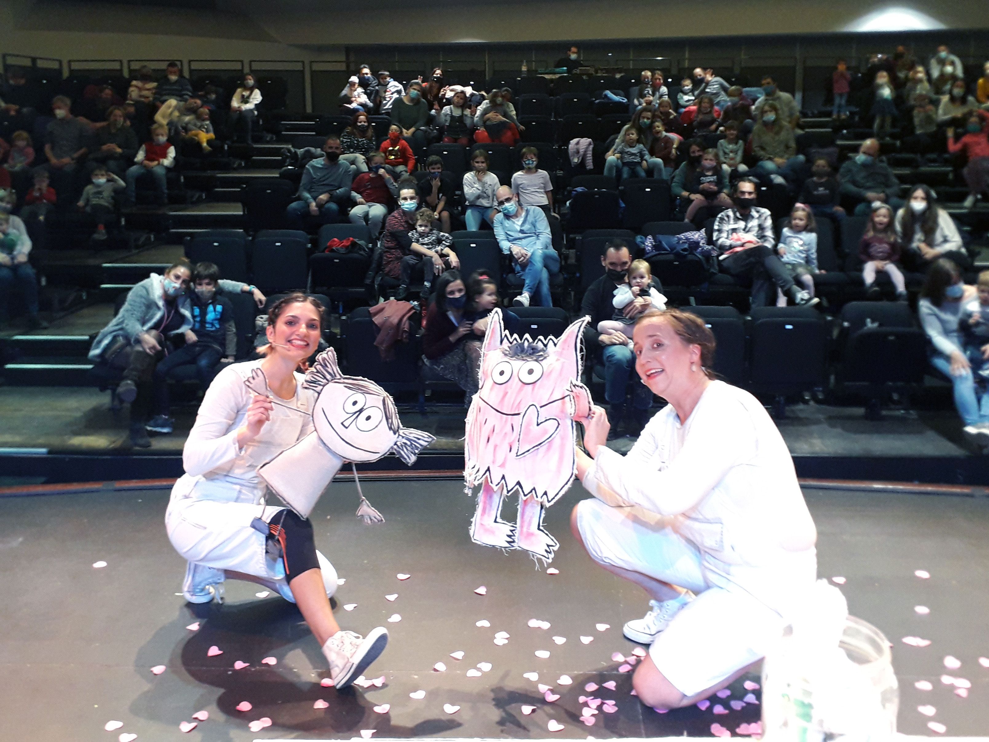 Un instant d'una de les representacions del Festival de Titelles.