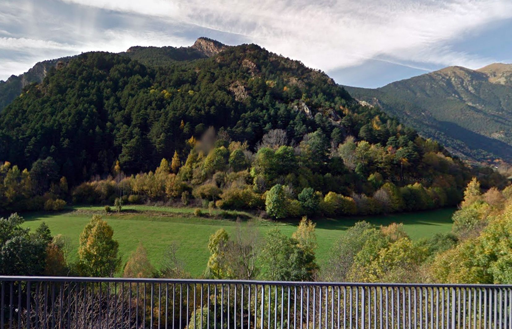 Zona del Prat de la Farga, a tocar de la carretera general a la sortida d'Ordino en direcció a Sornàs.