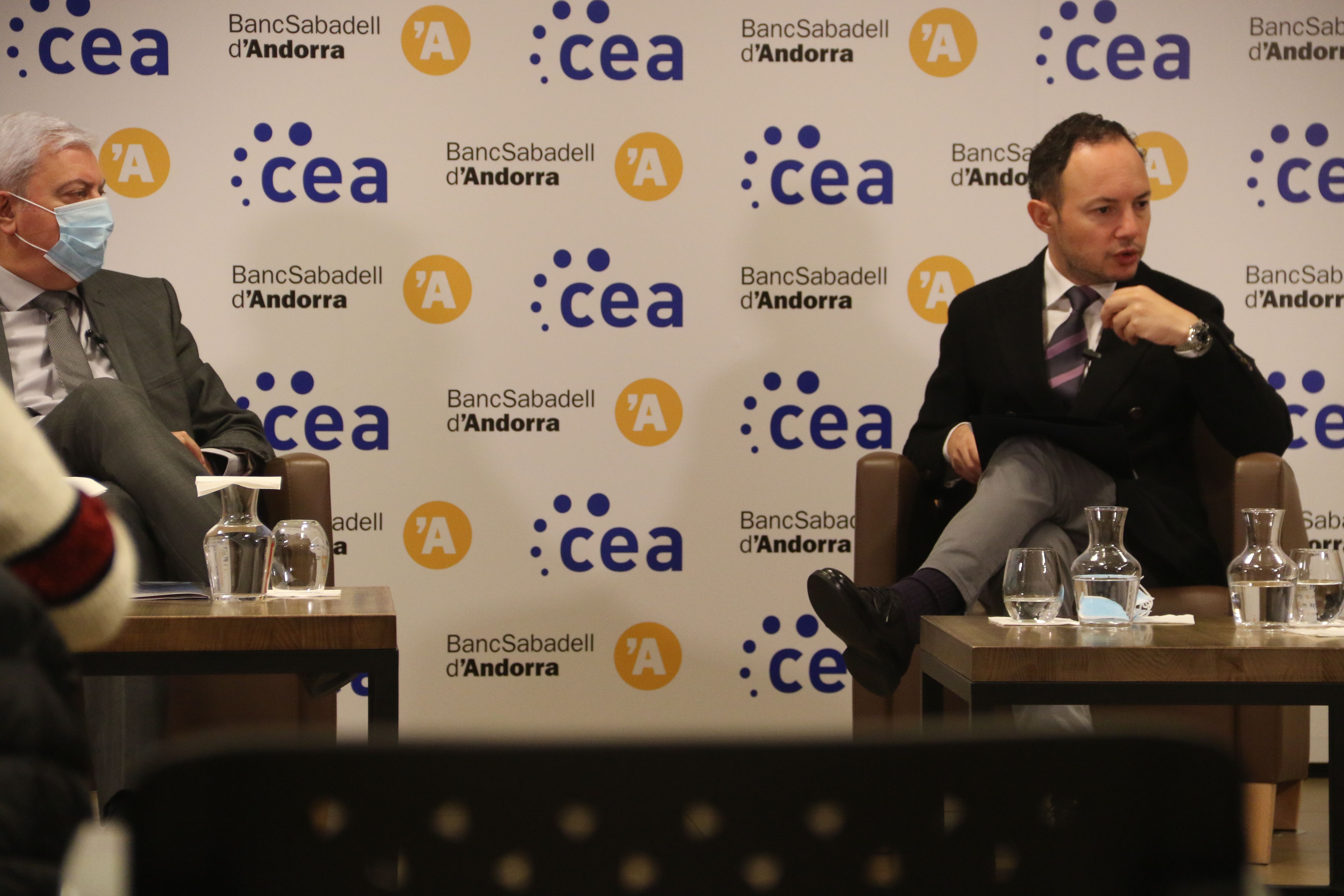 Xavier Espot intervenint en l'acte inaugural del cicle 'El futur a debat' de la CEA.