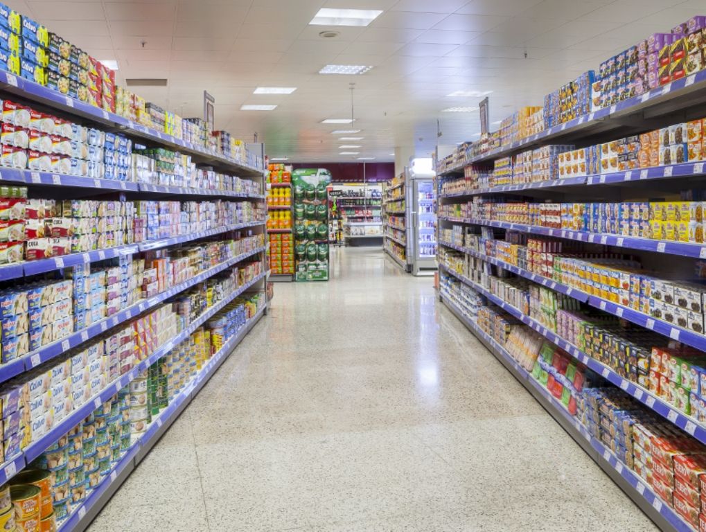 Secció d'alimentació d'una gran superfície comercial.