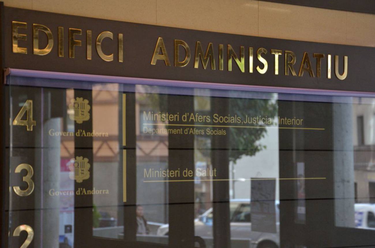 Entrada al ministeri d'Afers Socials.