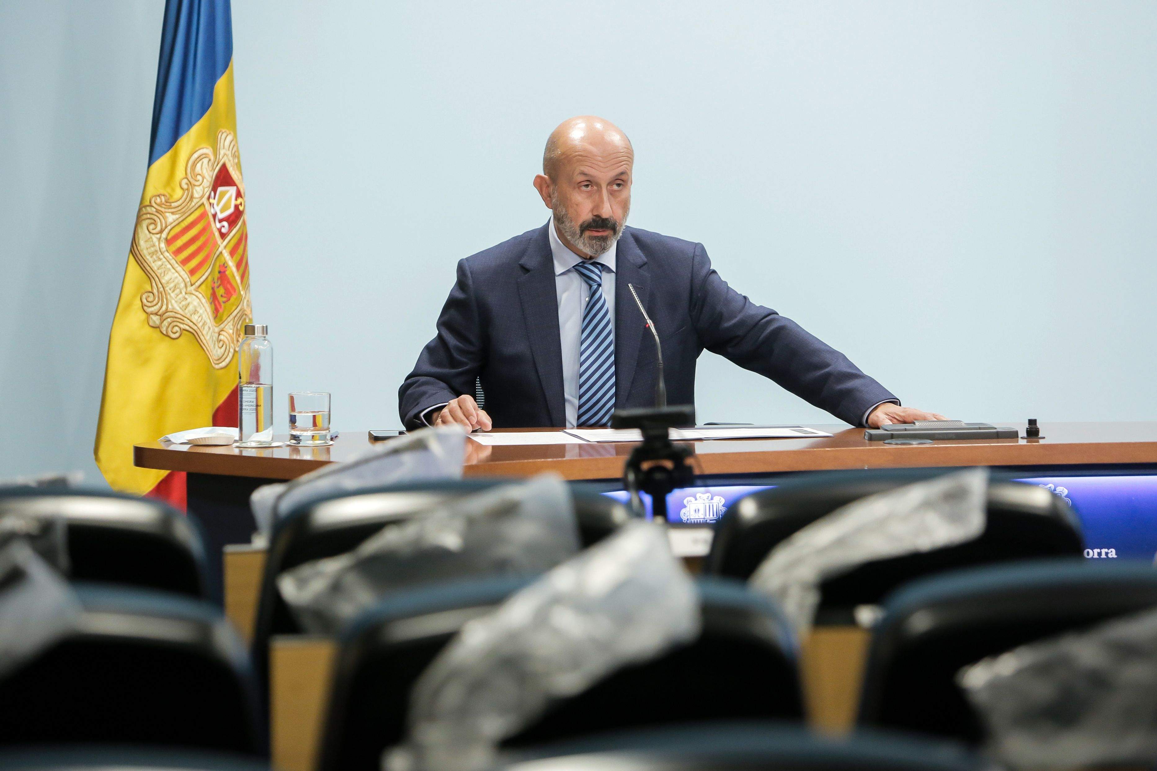 El ministre de Salut, Joan Martínez Benazet, durant la compareixença d'aquest dilluns.