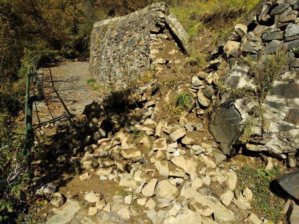 El tram del camí afectat pel despreniment.