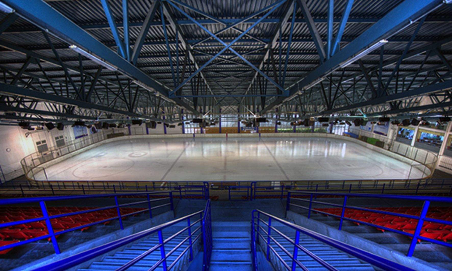 La pista de gel és el gran reclam de la instal·lació.